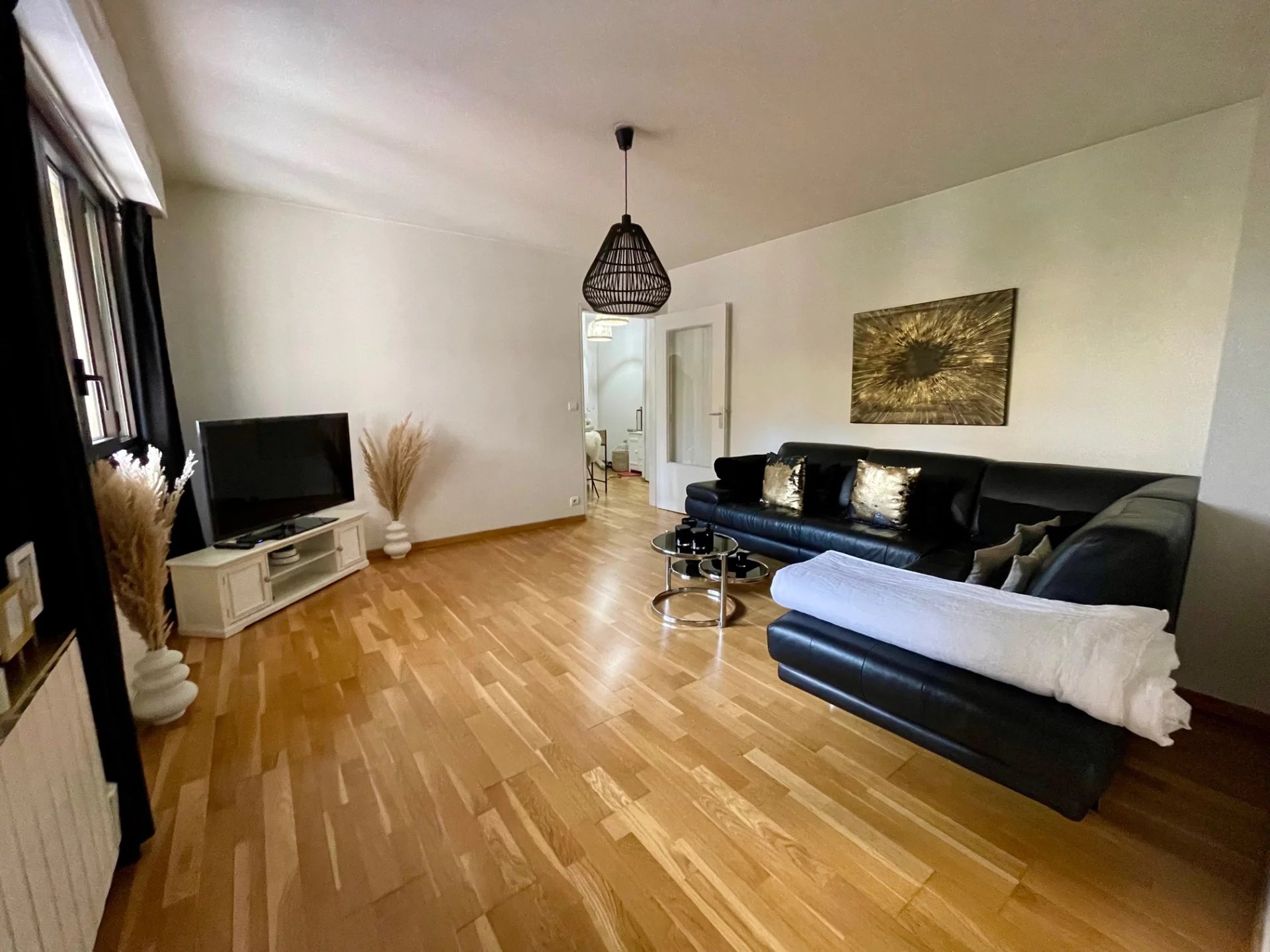 IDEAL PIED A TERRE A LEVALLOIS