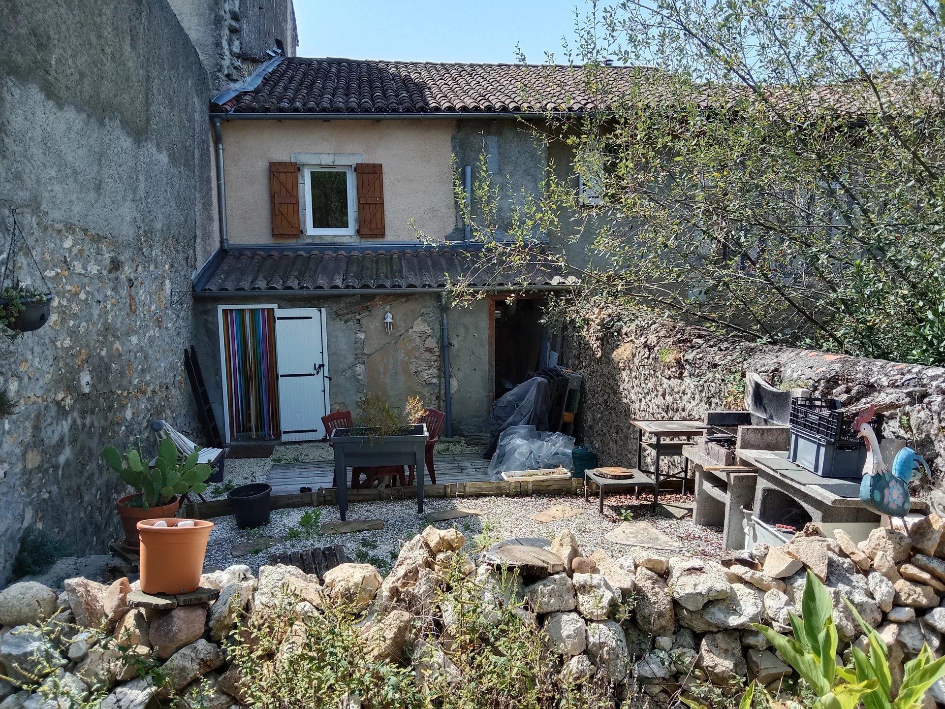5 minutes from Martres Tolosane village house with garden