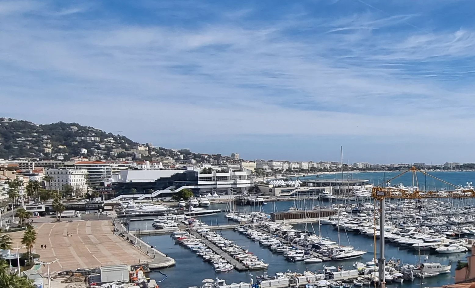 Cannes  Suquet - Immeuble pour Investisseur ou Maison d'Hôtes dont plusieurs appartements ont la vue sur la Mer et sur Cannes