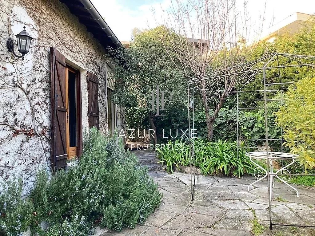 Menton Val de Gorbio - 3-room house 100 m² - sunny garden - parking