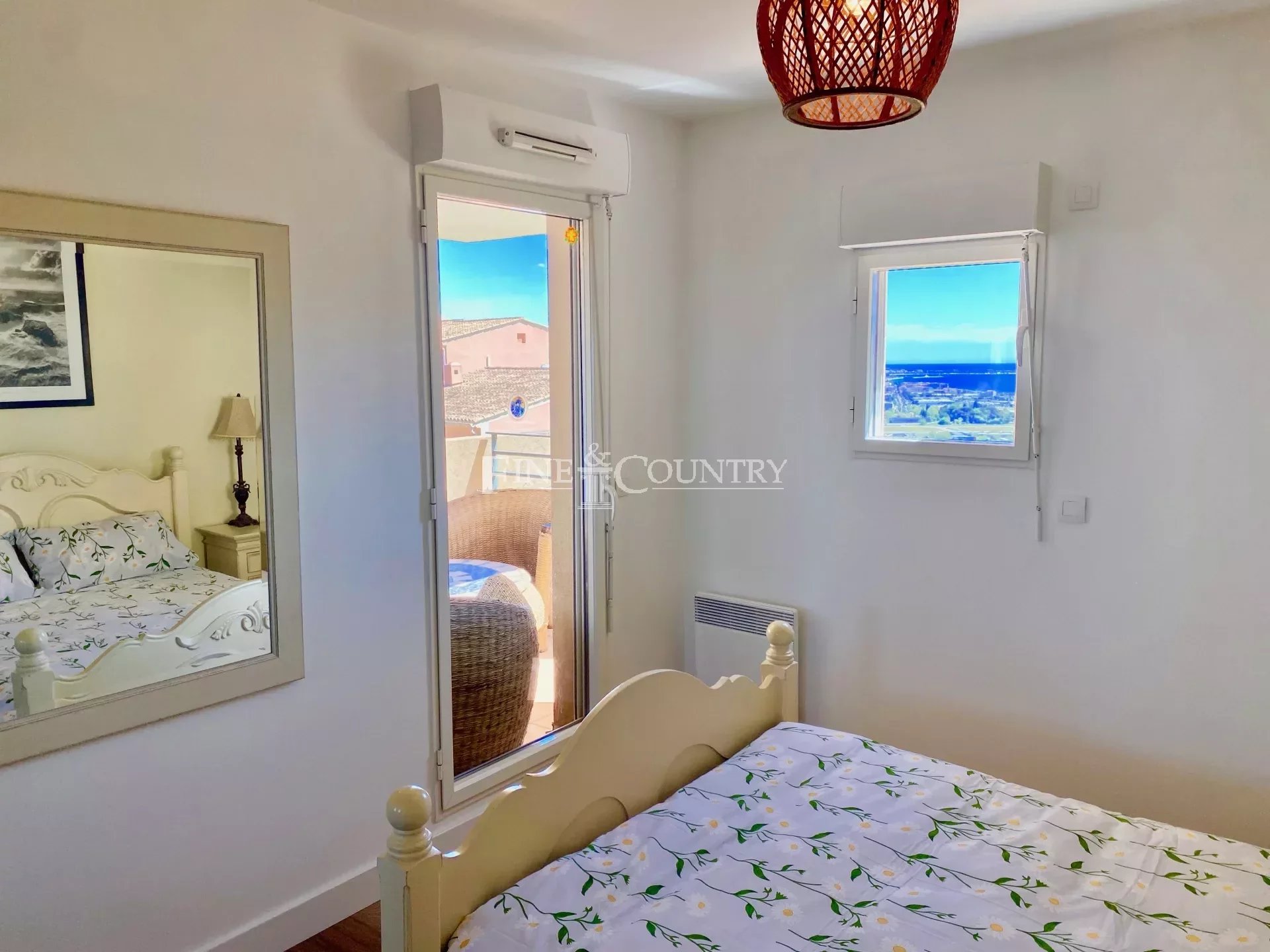 Photo of Mandelieu, Apartment for sale with sea views
