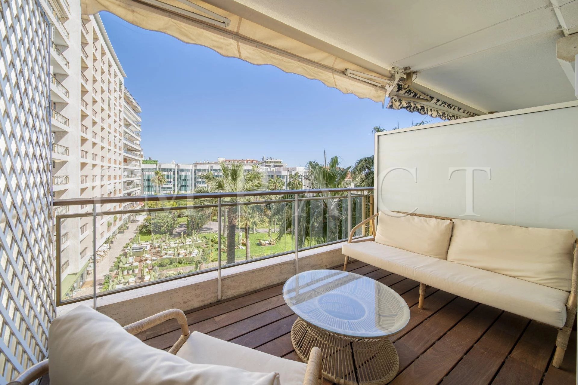 Cannes Croisette - Appartement luxueux vue parc et mer