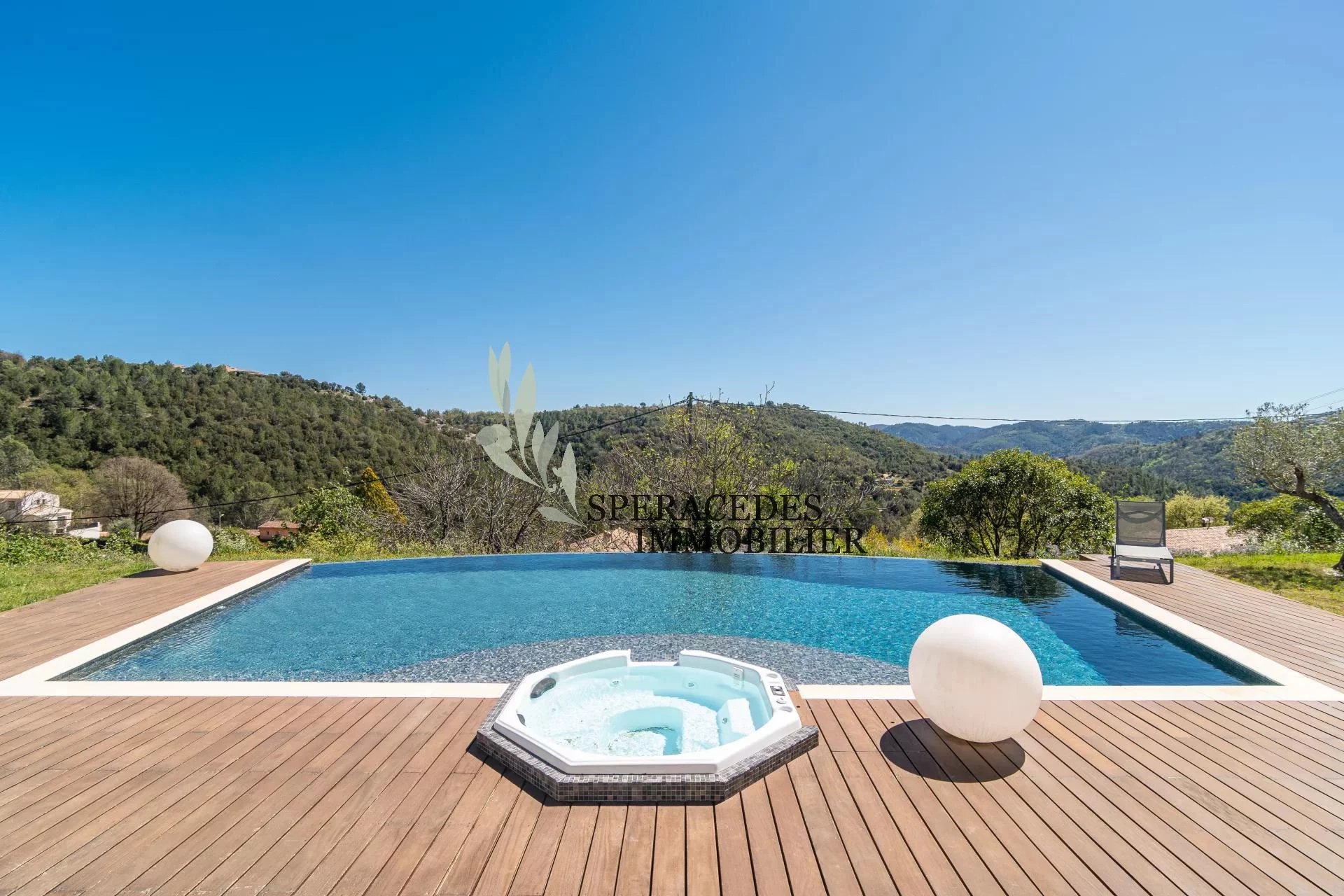 Le Tignet - Belle villa moderne avec piscine