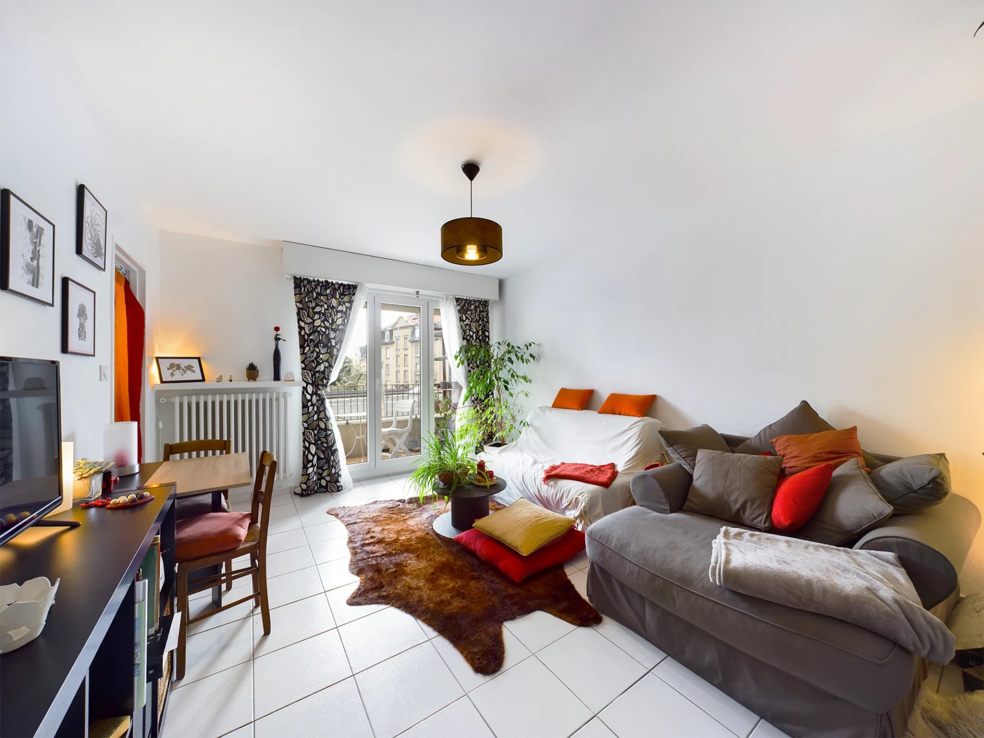 Appartement 2 pièces de 48 m² + balcon + garage - Metz