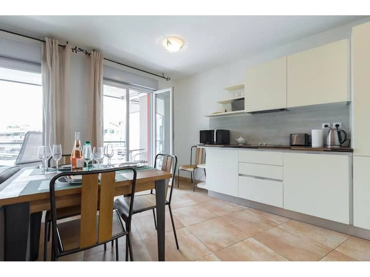 Appartement  3 Rooms 64.23m2  for sale   750 000 €