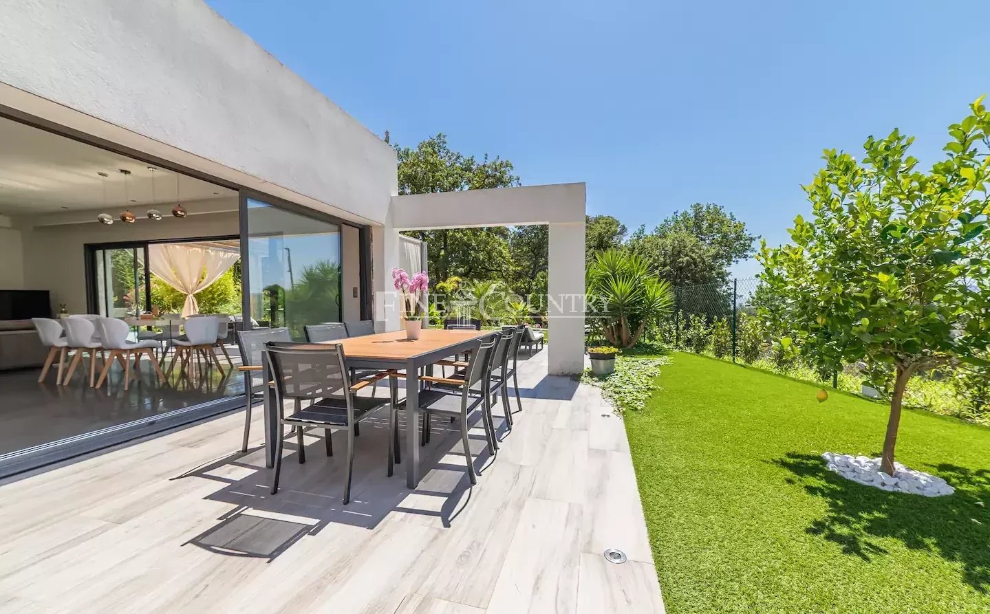 Modern Villa for sale in Le Cannet, Cannes