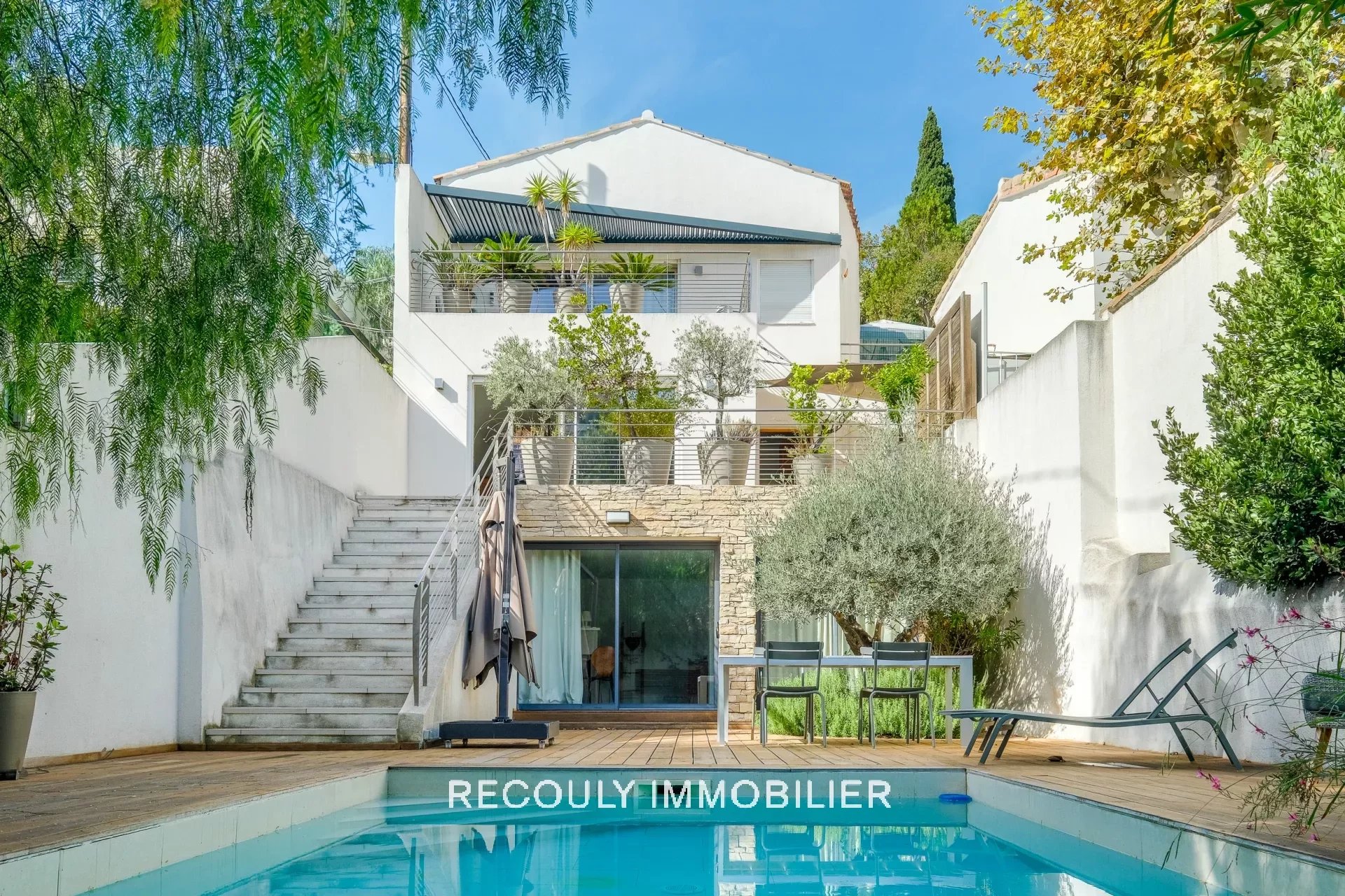 MAISON TYPE 5 AVEC PISCINE - ROUCAS BLANC - 13007 MARSEILLE