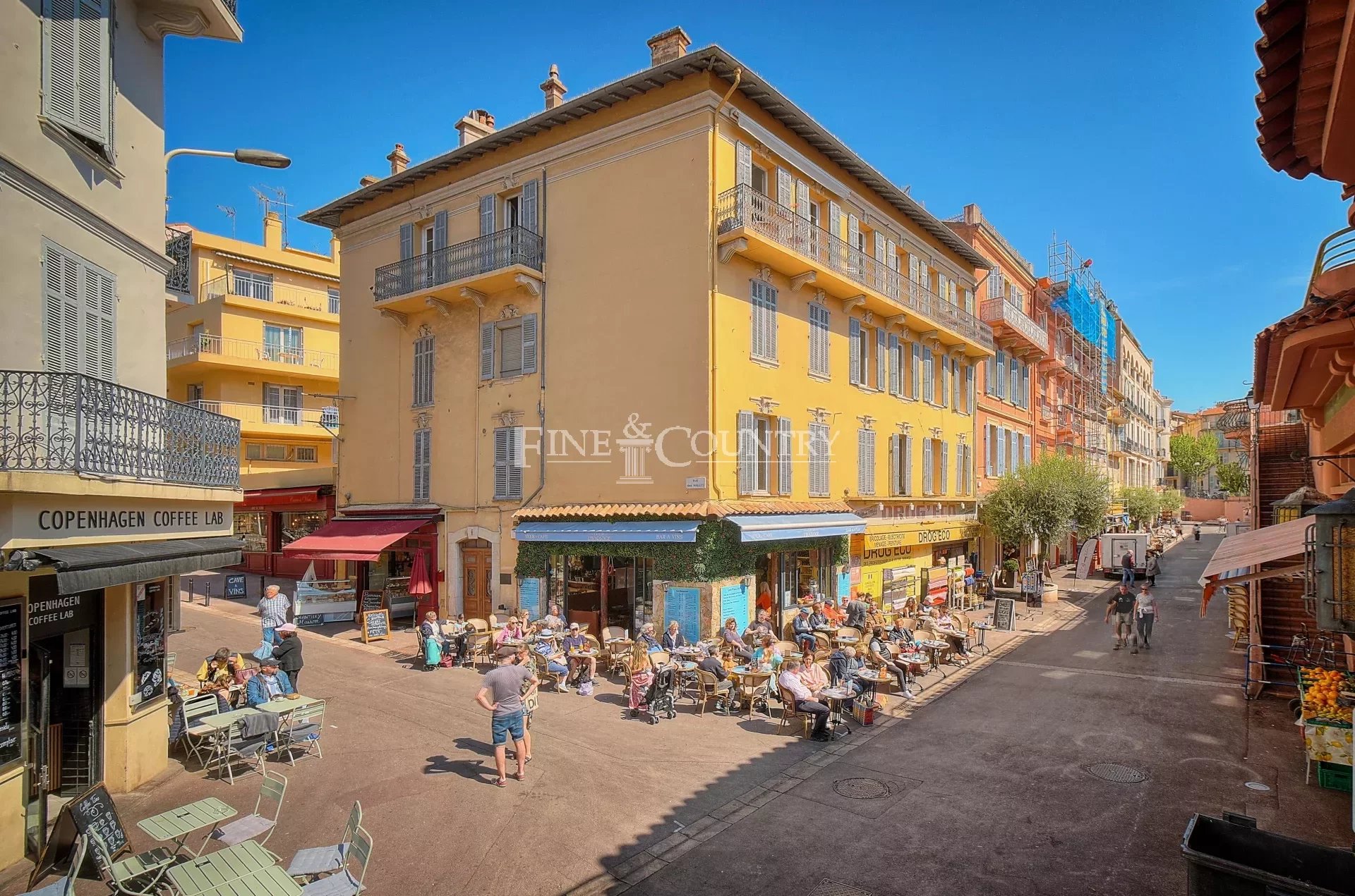 Photo of Bourgeois Apartment For Sale in Cannes