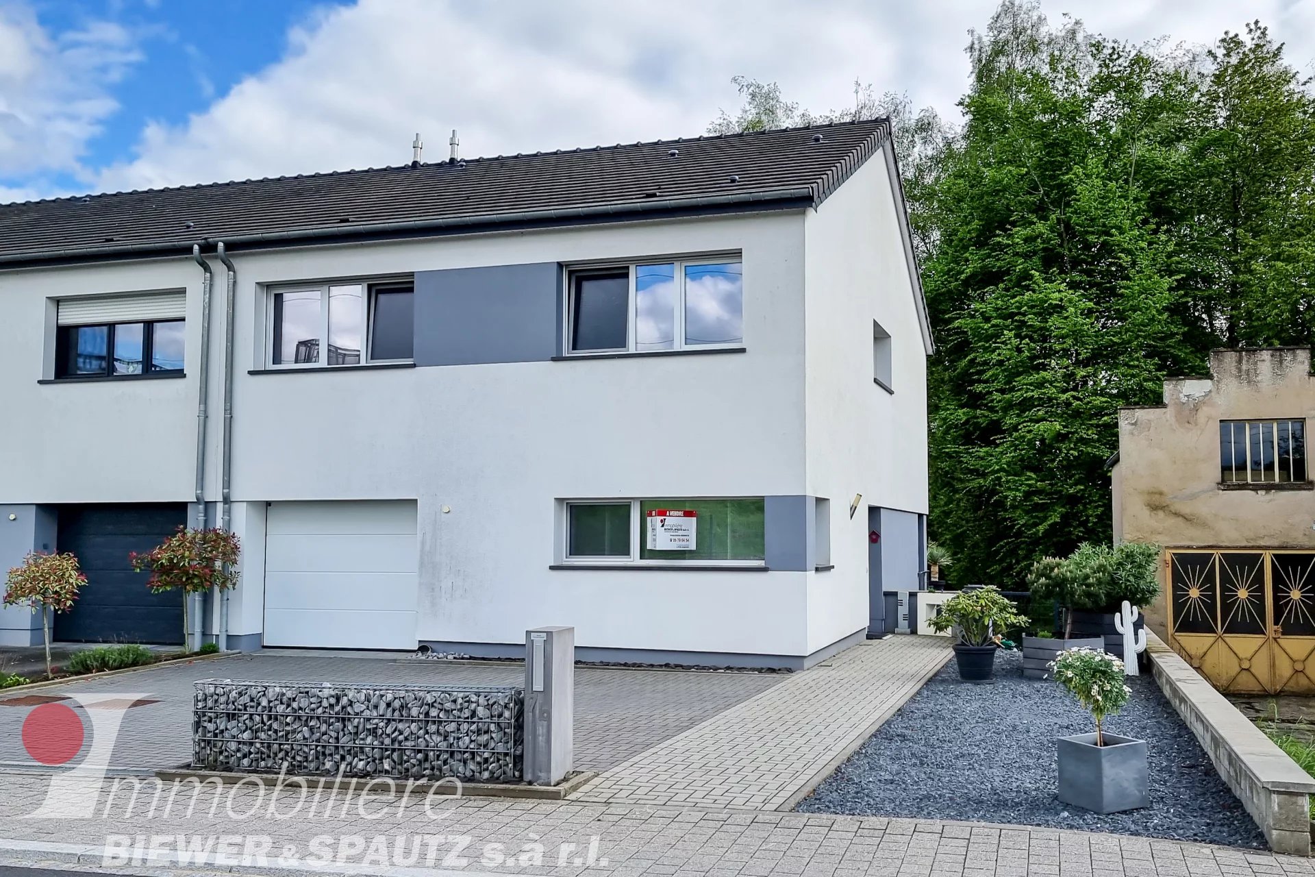 FOR SALE - 4 bedroom semi-detached house in Wecker