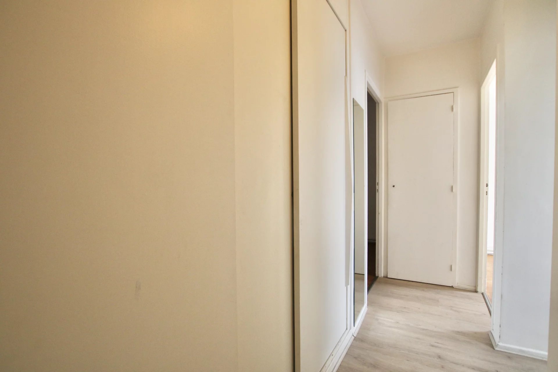 Appartement T3 de 67 m2 avec cave et place de parking- Quartier La Roseraie