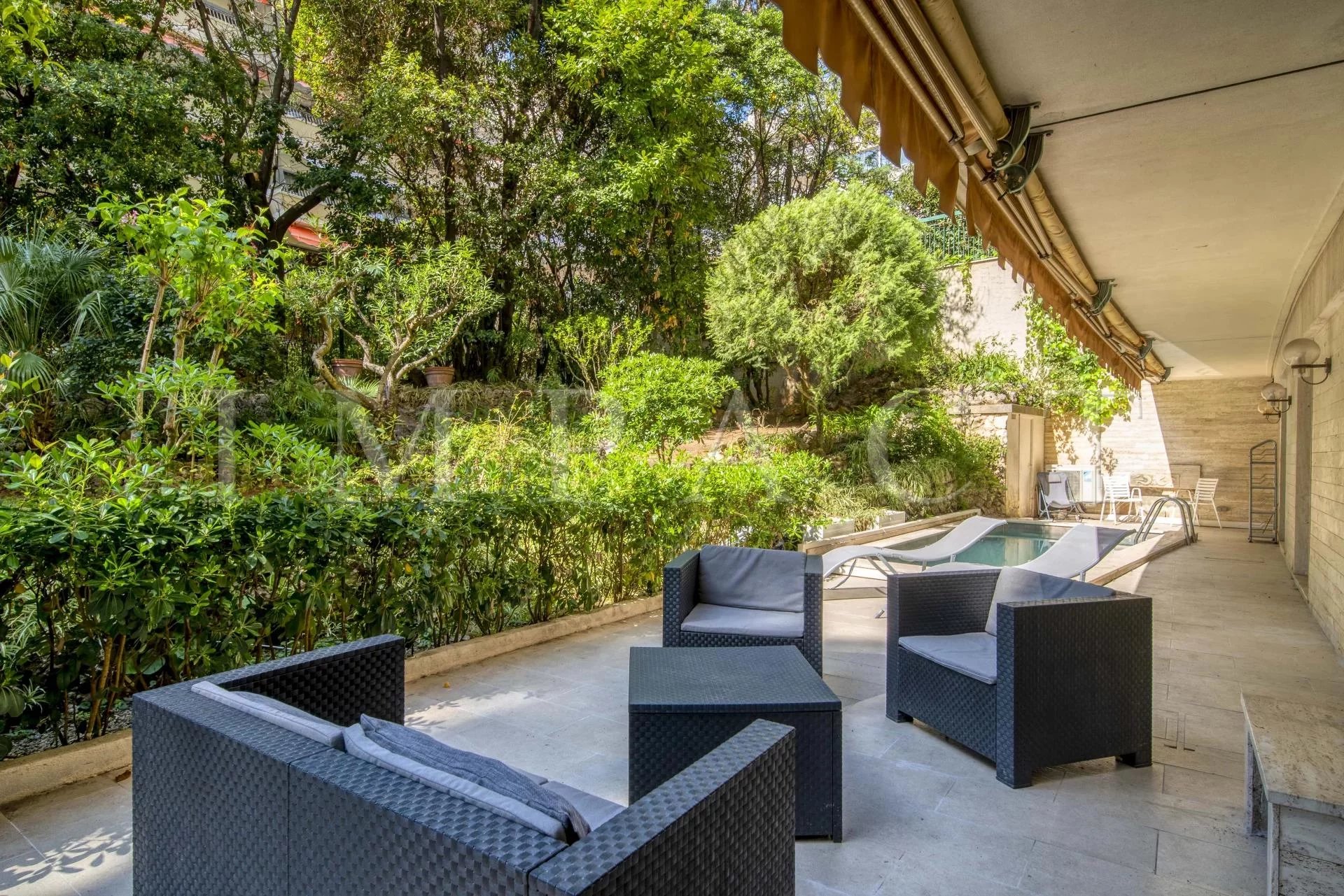 Appartement avec terrasse et piscine à vendre Cannes