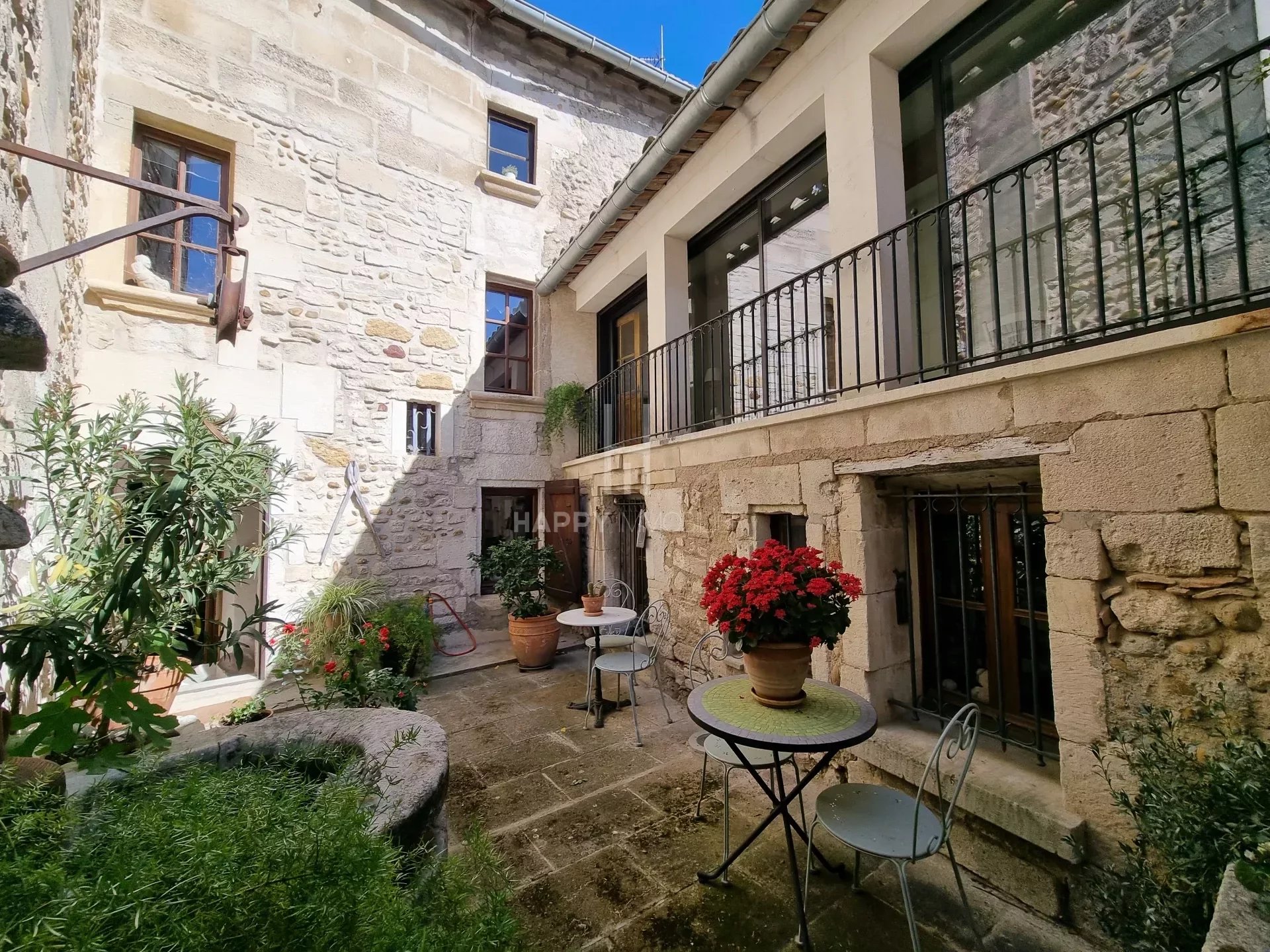 Charming house in the heart of the village