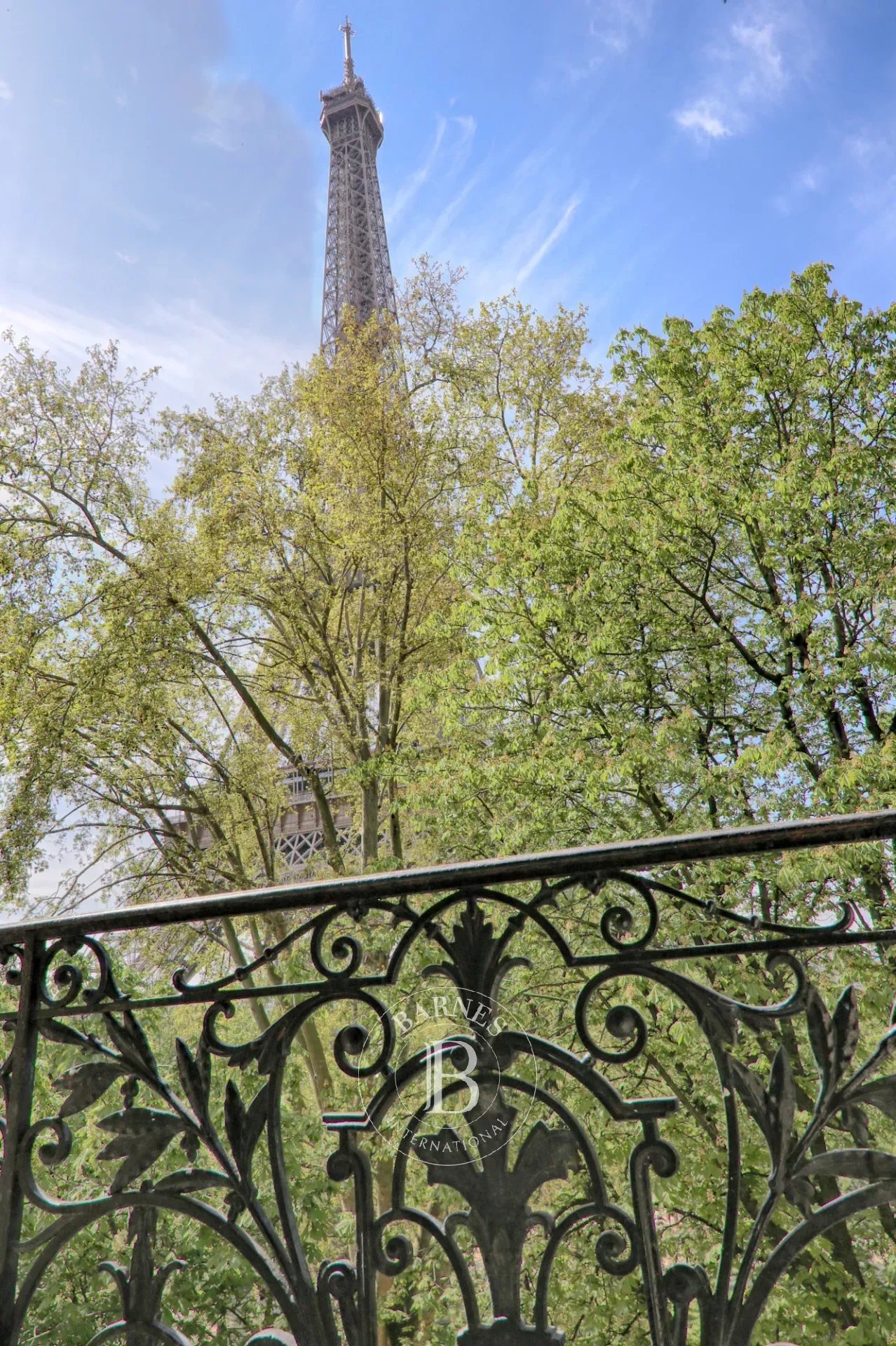 Paris 7 - Appartement d'exception -  face à la Tour Eiffel - picture 7 title=