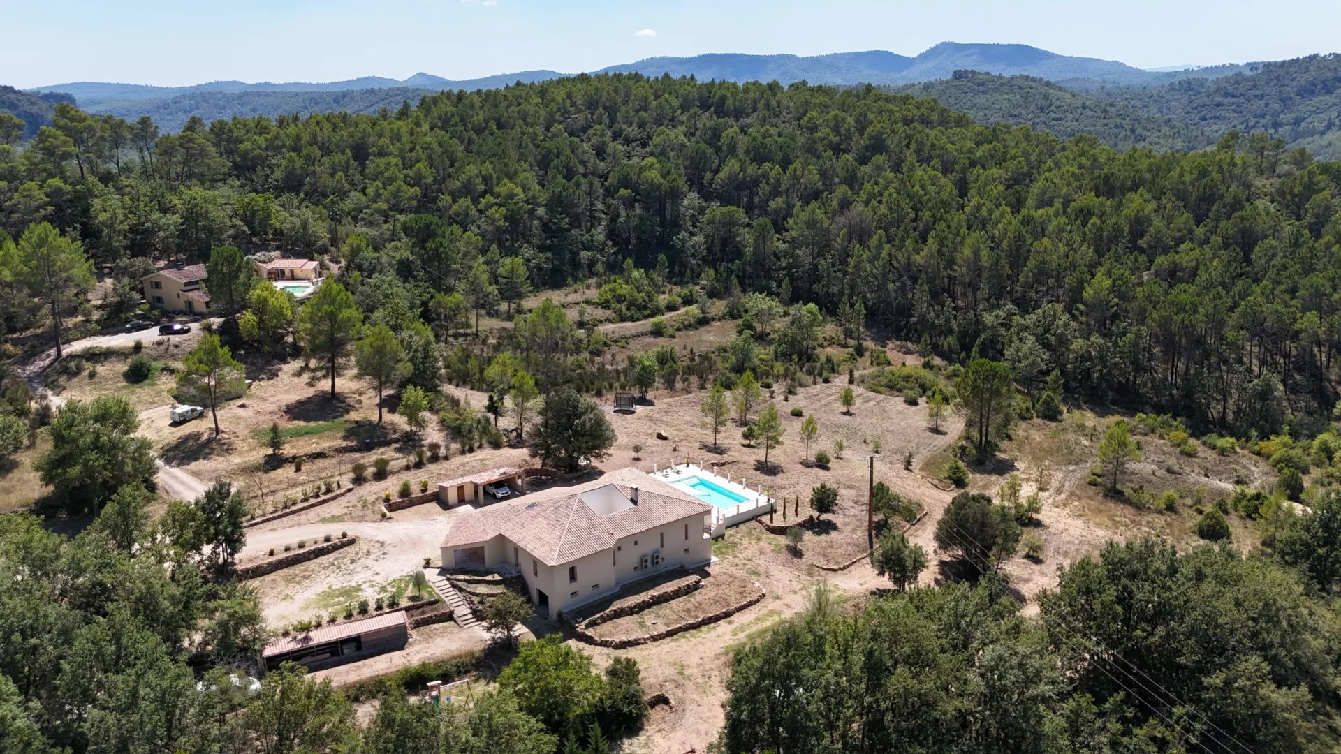 Châteauvert, calme absolu, villa d'architecte, vue, 2,5 hectares