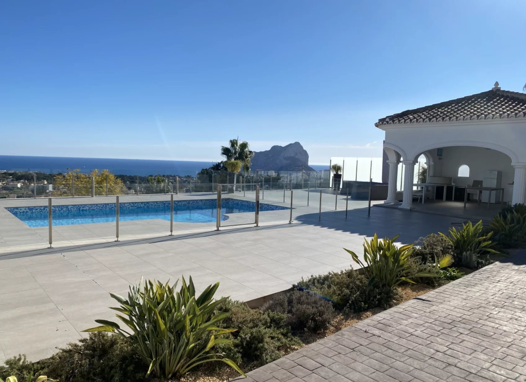 Belle villa avec vue panoramique sur la mer