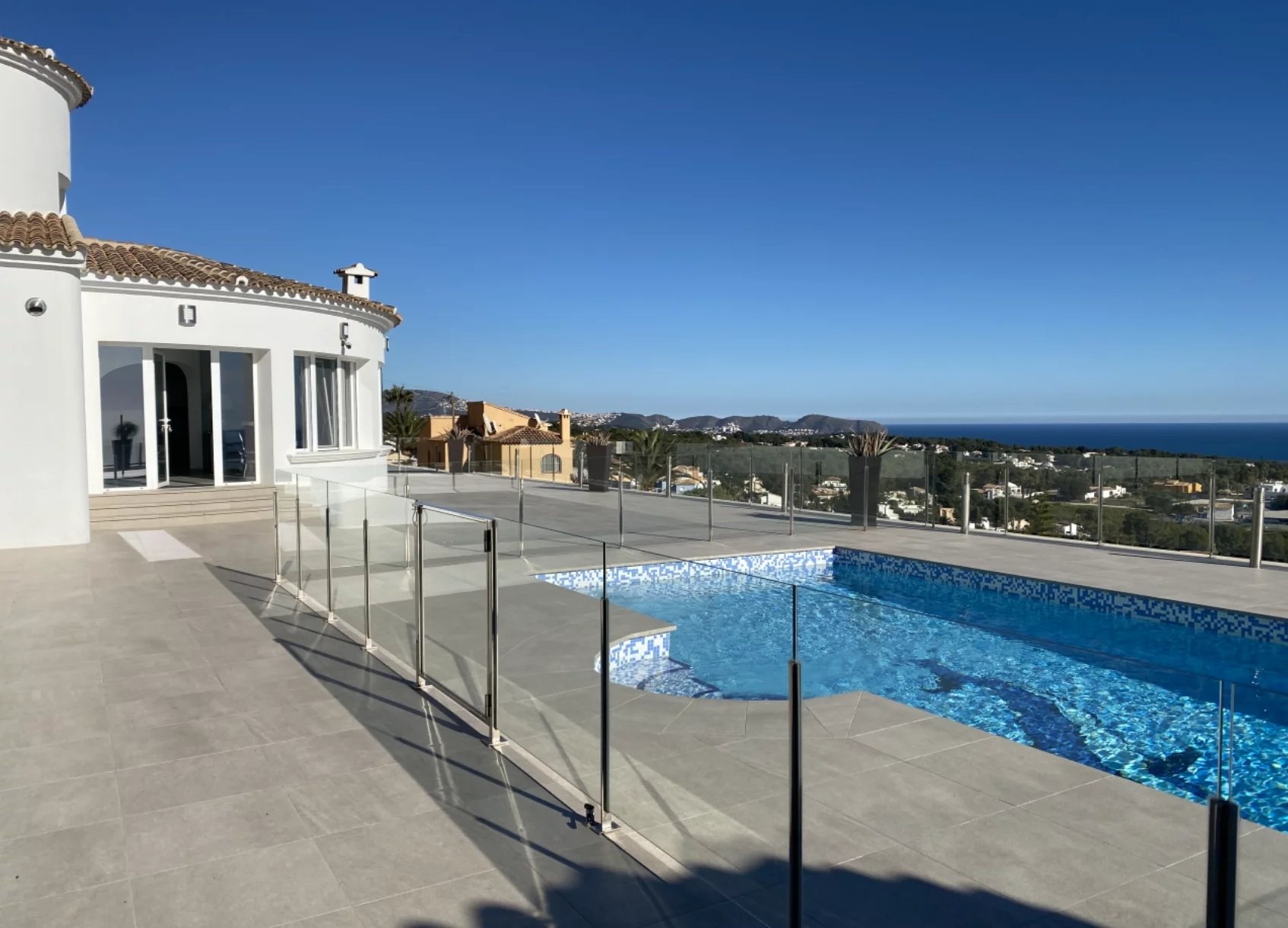 Belle villa avec vue panoramique sur la mer