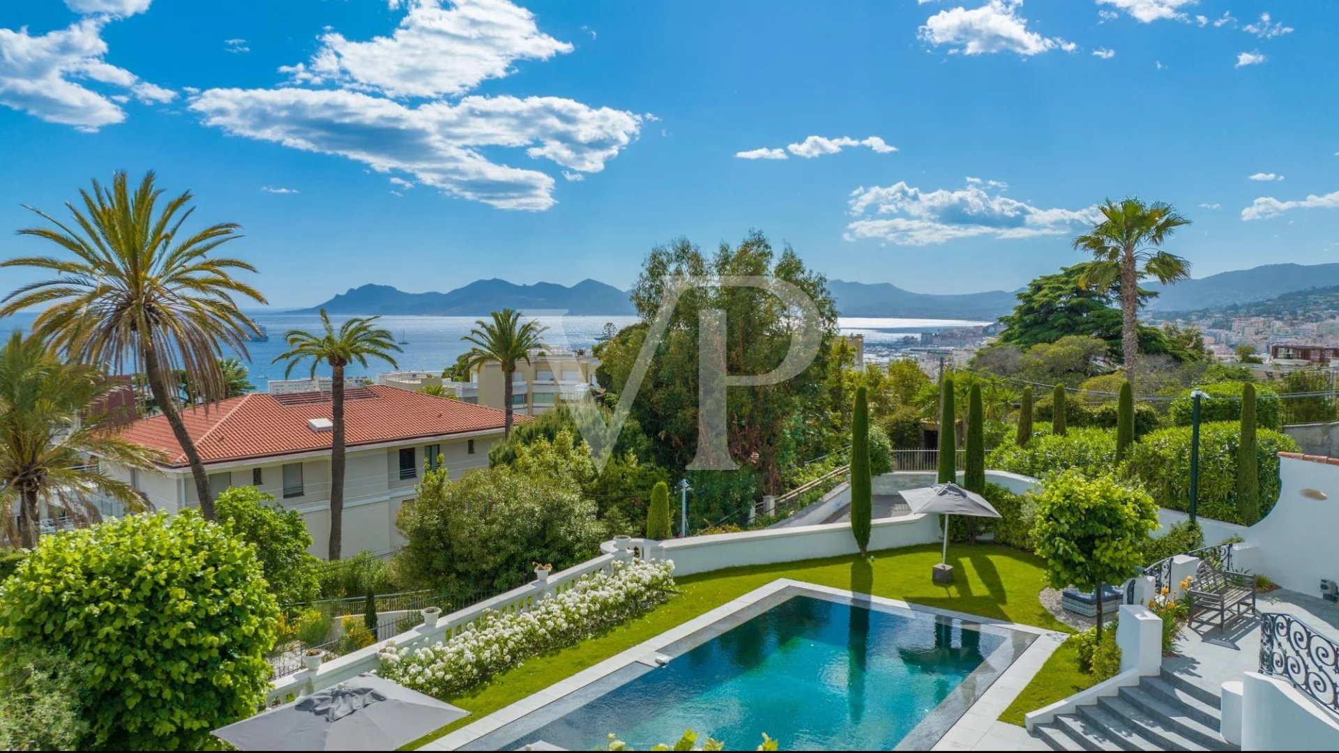 Cannes Californie - 1920's superb property  completely renovated with panoramic sea view