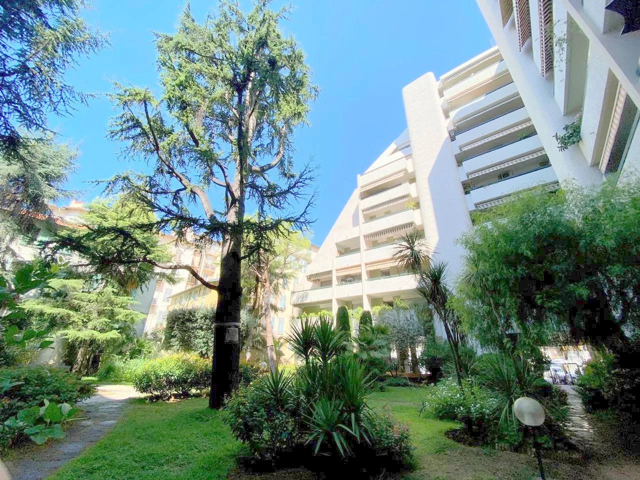 Vente Appartement 70m² 3 Pièces à Nice (06000) - Sesam'Immobilier