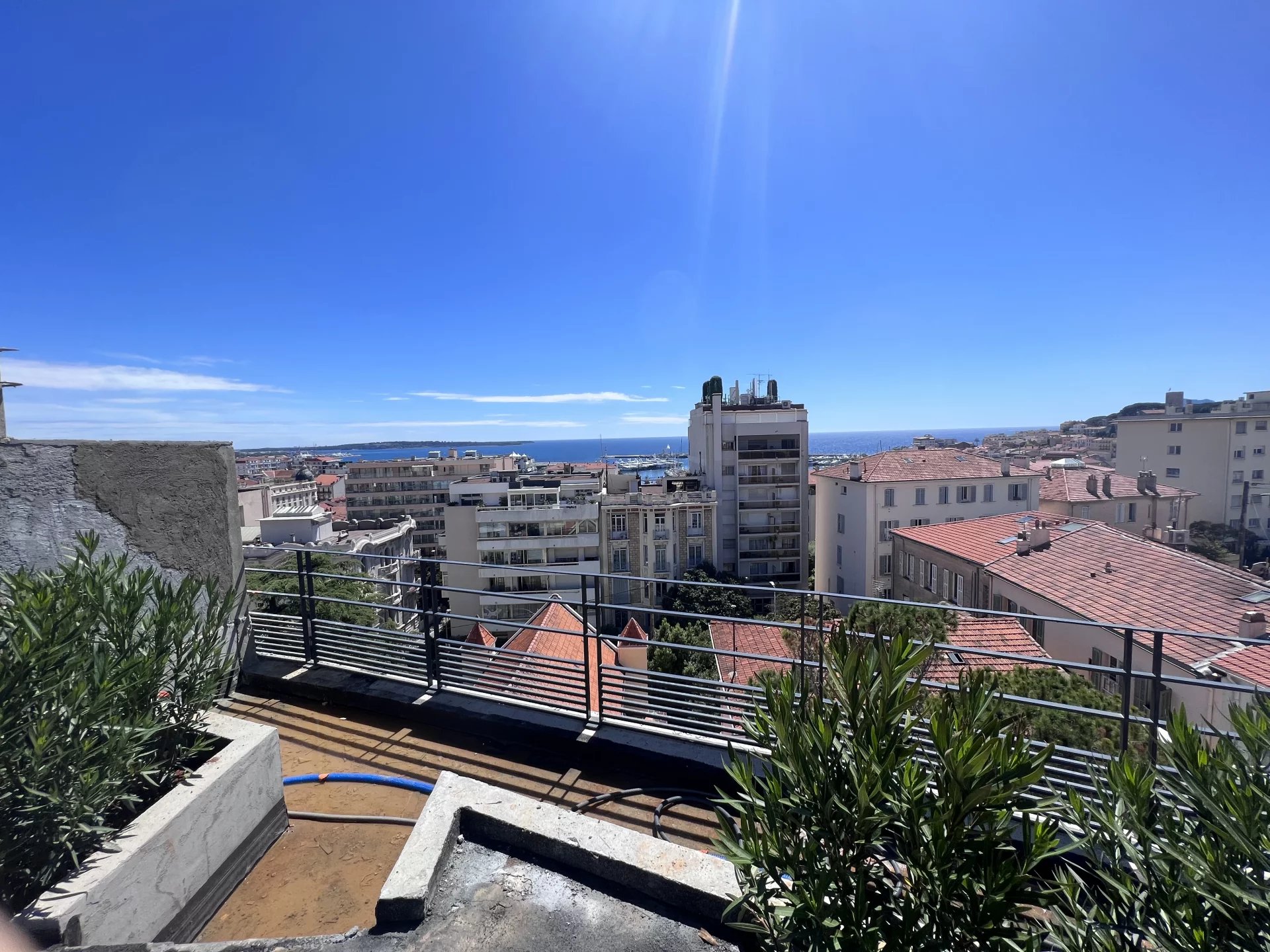 Villa Lérins - Panoramablick auf das Zentrum von Cannes