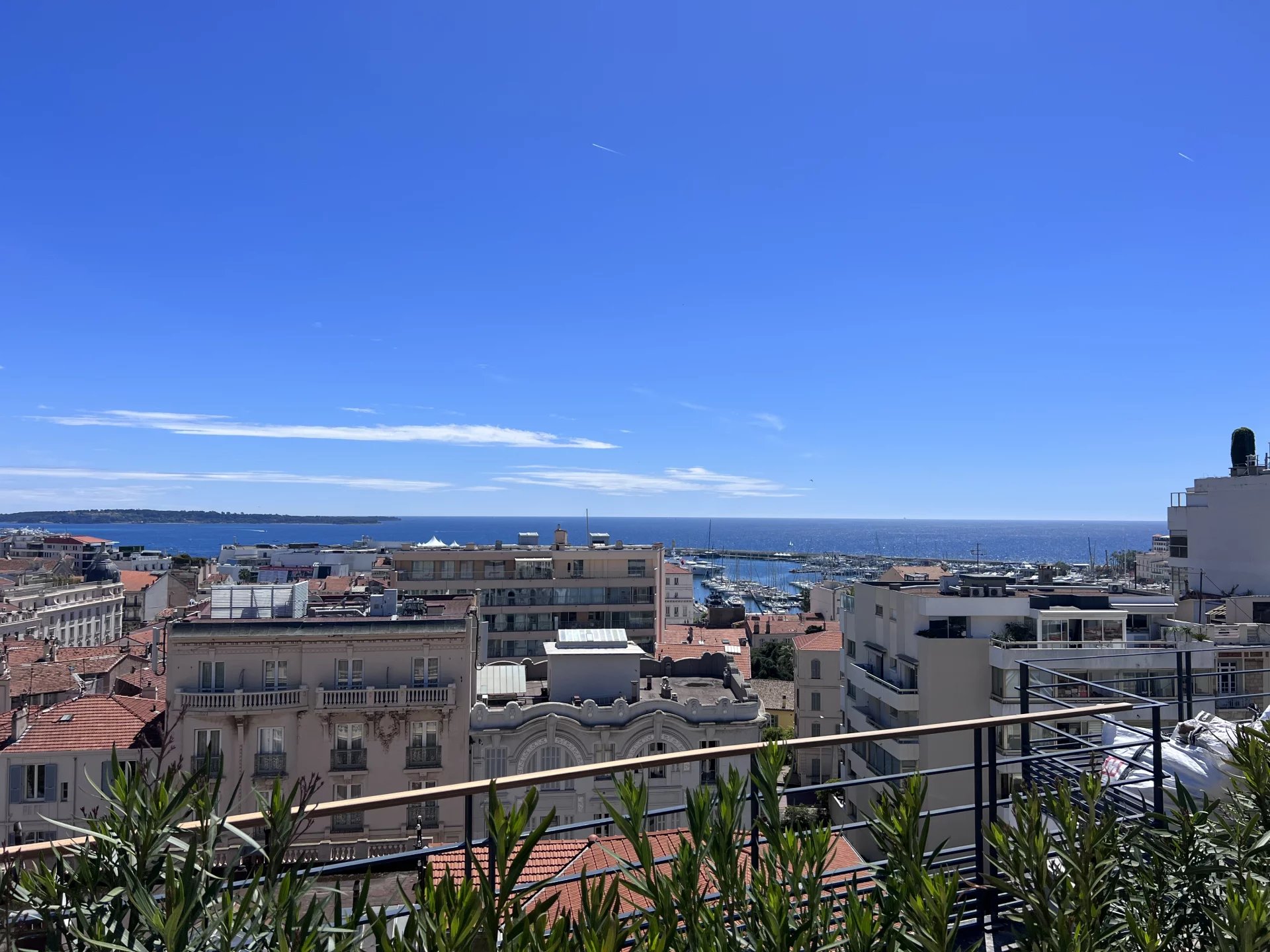 Villa Lérins - Panoramic view Cannes center