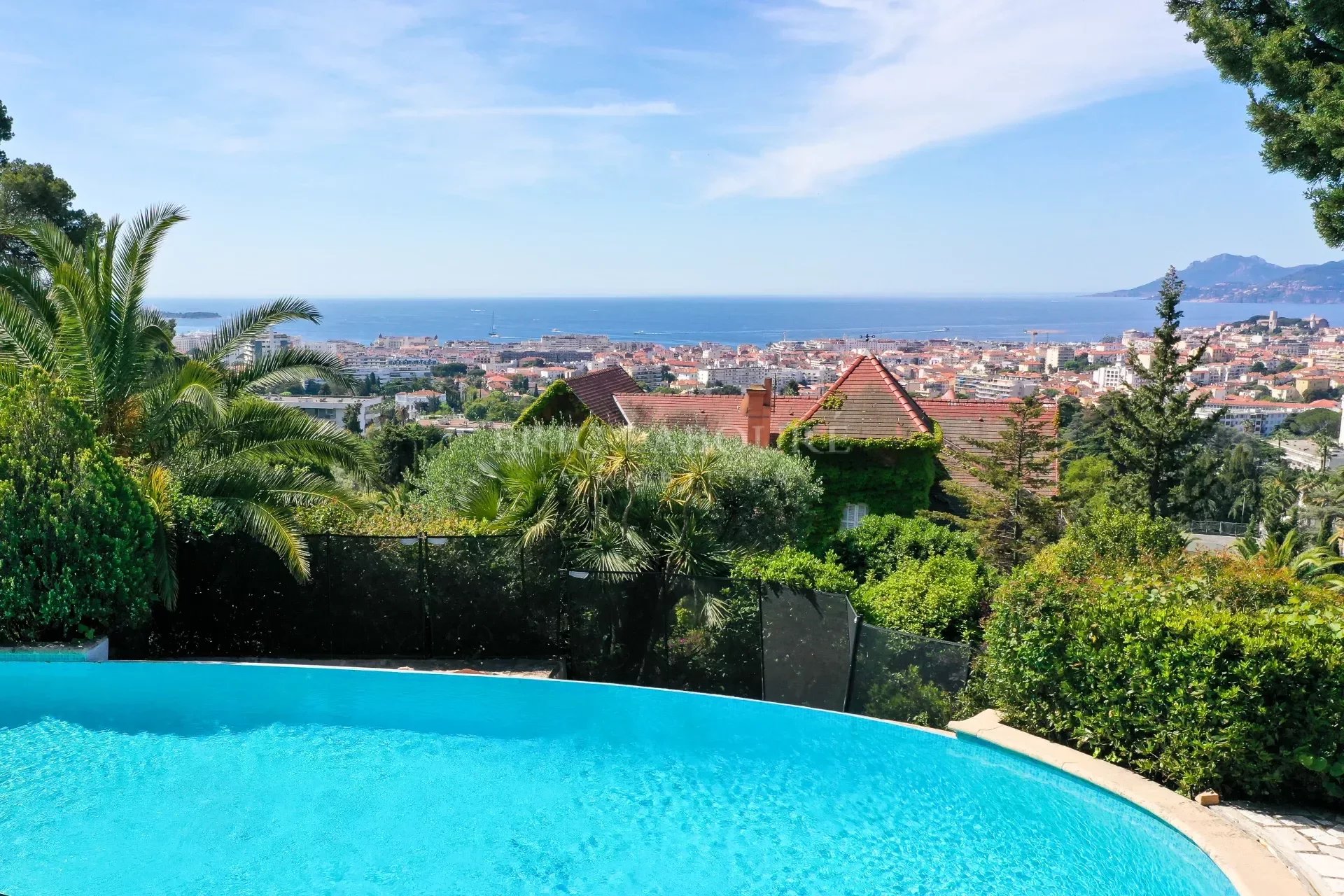 Cannes California sea view villa