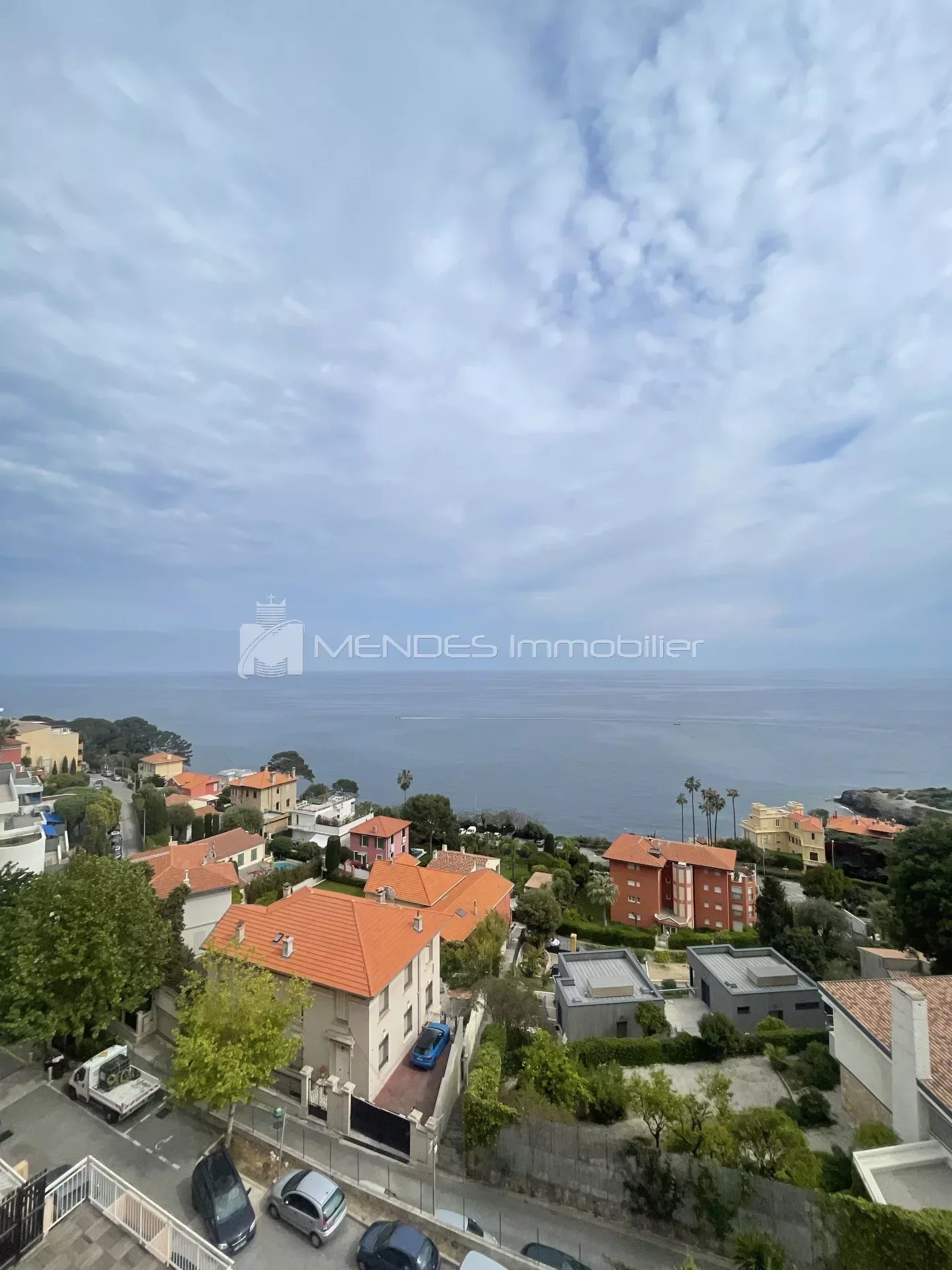 LARGE 1BR CLOSE TO CENTER OF CAP D'AIL WITH PANORAMIC SEA VIEW