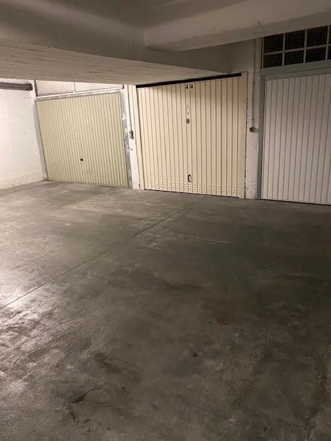 Garage fermé - Nice Riquier