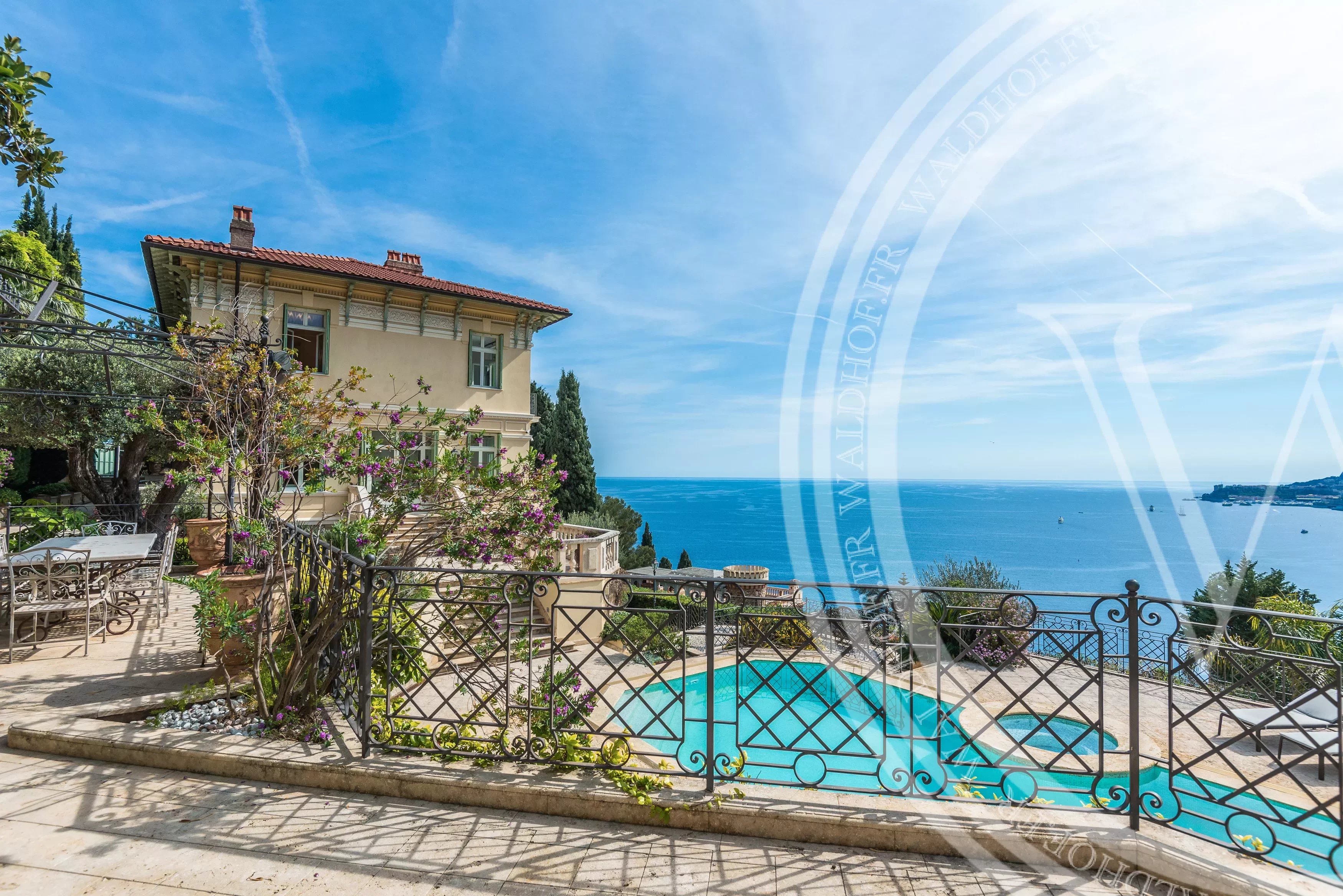 Villa Belle Époque avec vue panoramique sur la mer et Monaco