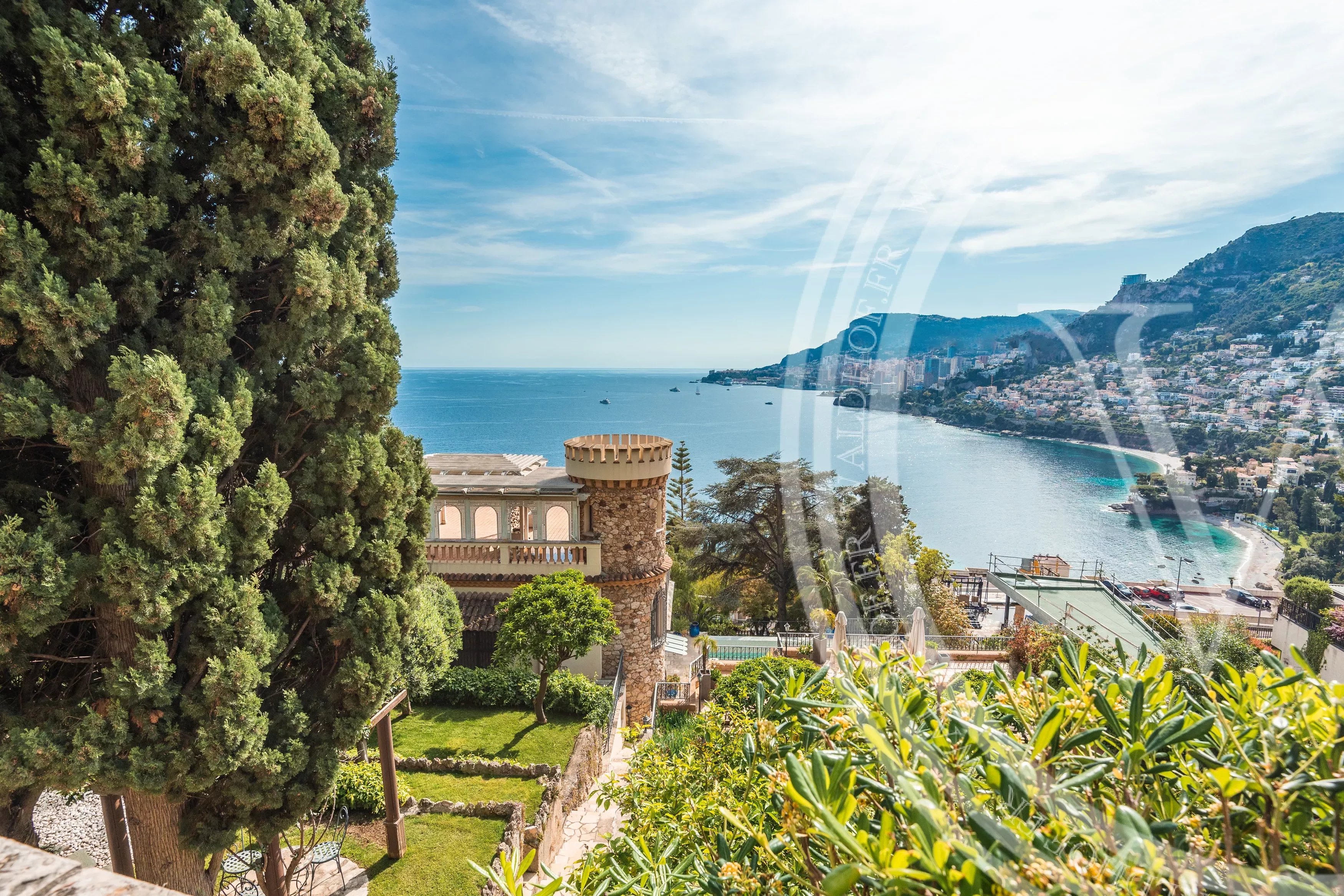 Villa Castel des Colomettes with panoramic view of the sea and Monaco