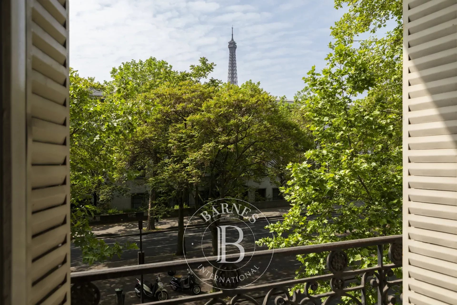 Paris 16 - Chaillot - Appartement d'exception - Vues tour Eiffel et palais Galliera - picture 11 title=