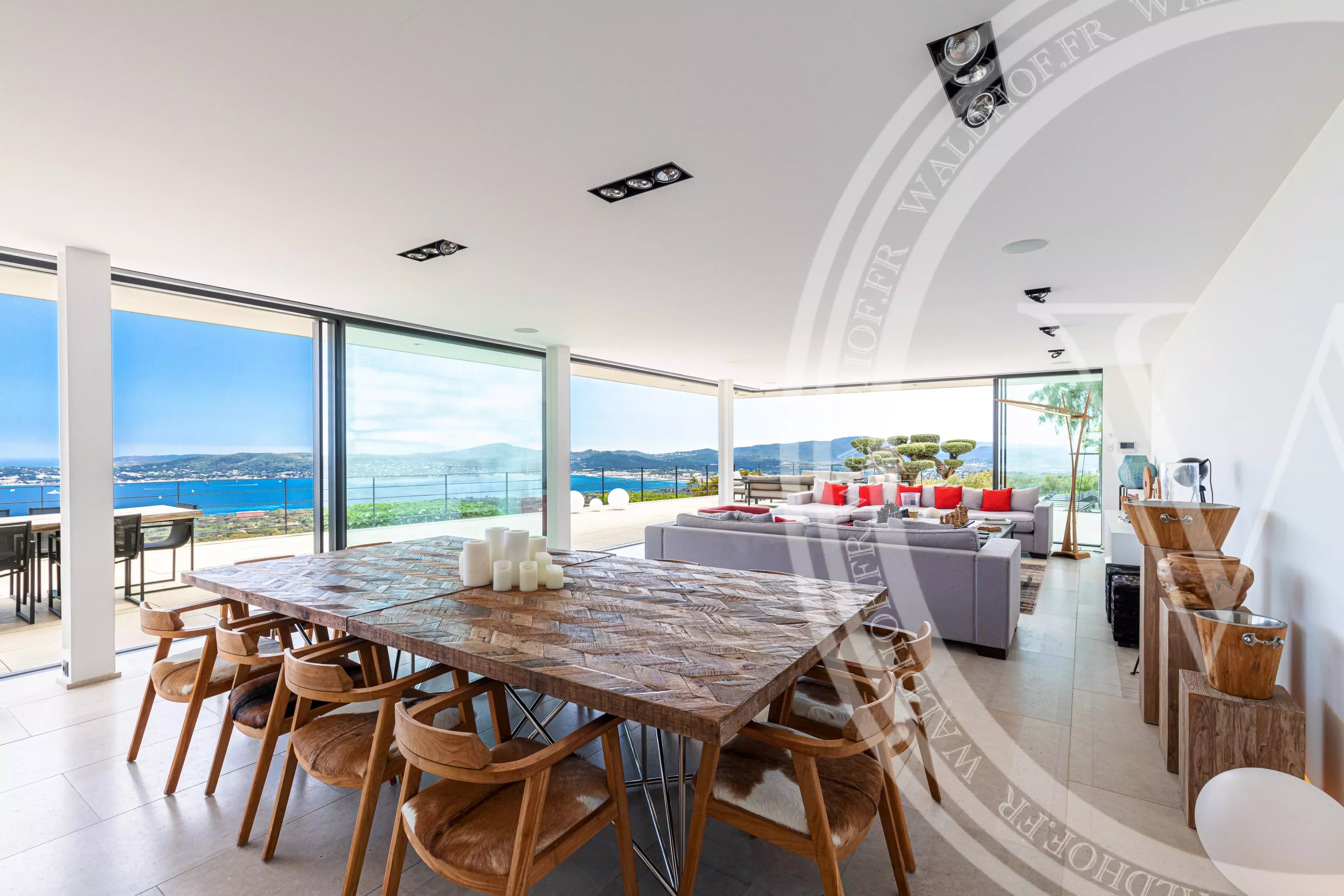 Villa prestigieuse 7 chambres face à la mer – SAINT-TROPEZ
