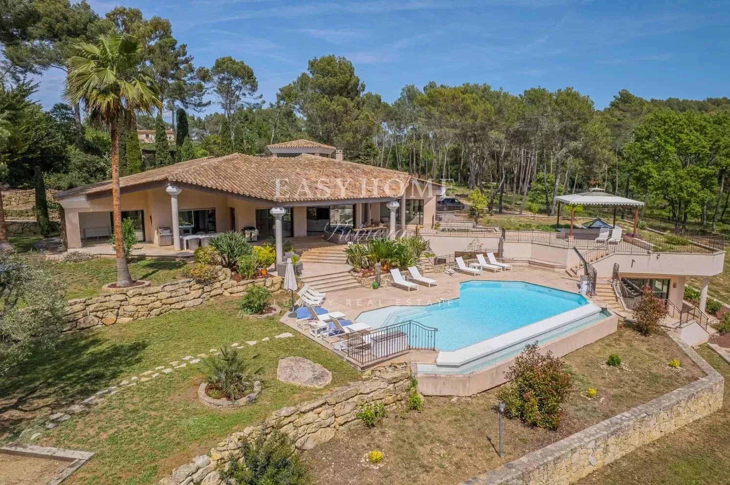 HOUSE FOR SALE MOUGINS