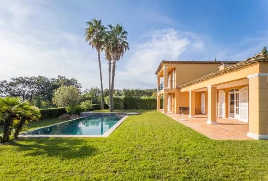 Grimaud - 3 bedrooms with swimming pool, sea views and 24/7 caretaker
