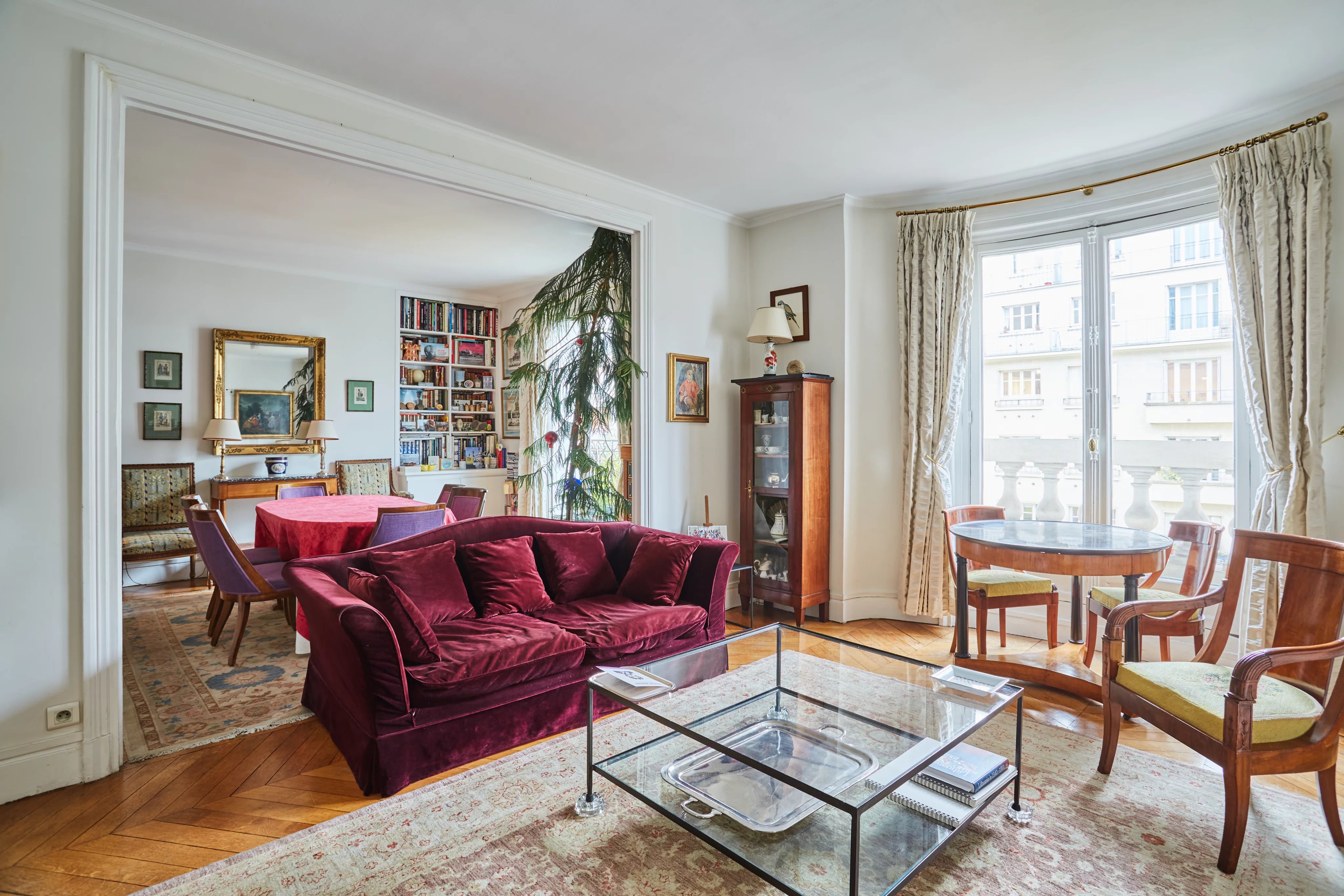 Paris 16th District – An elegant 3-bed apartment