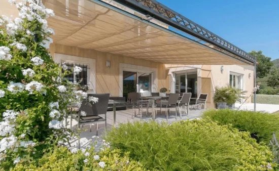 Grimaud - 4 bedrooms and heated infinity pool