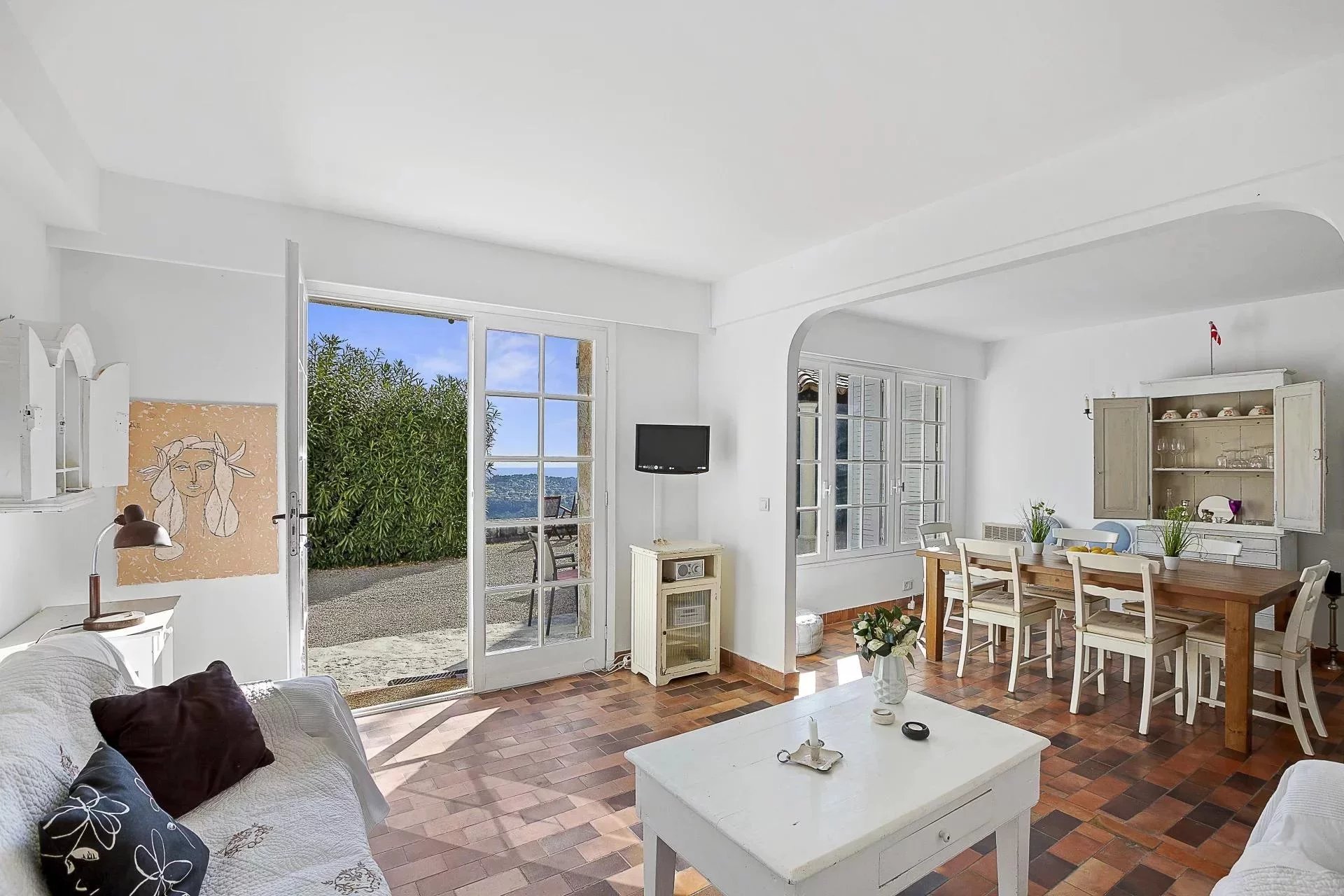 Stonehouse with sea view – Vence