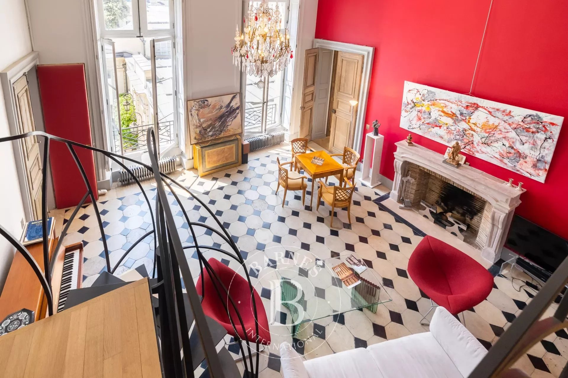 Vente appartement - Paris 4 - Place des Vosges - 5 pièces - Magnifiques volumes