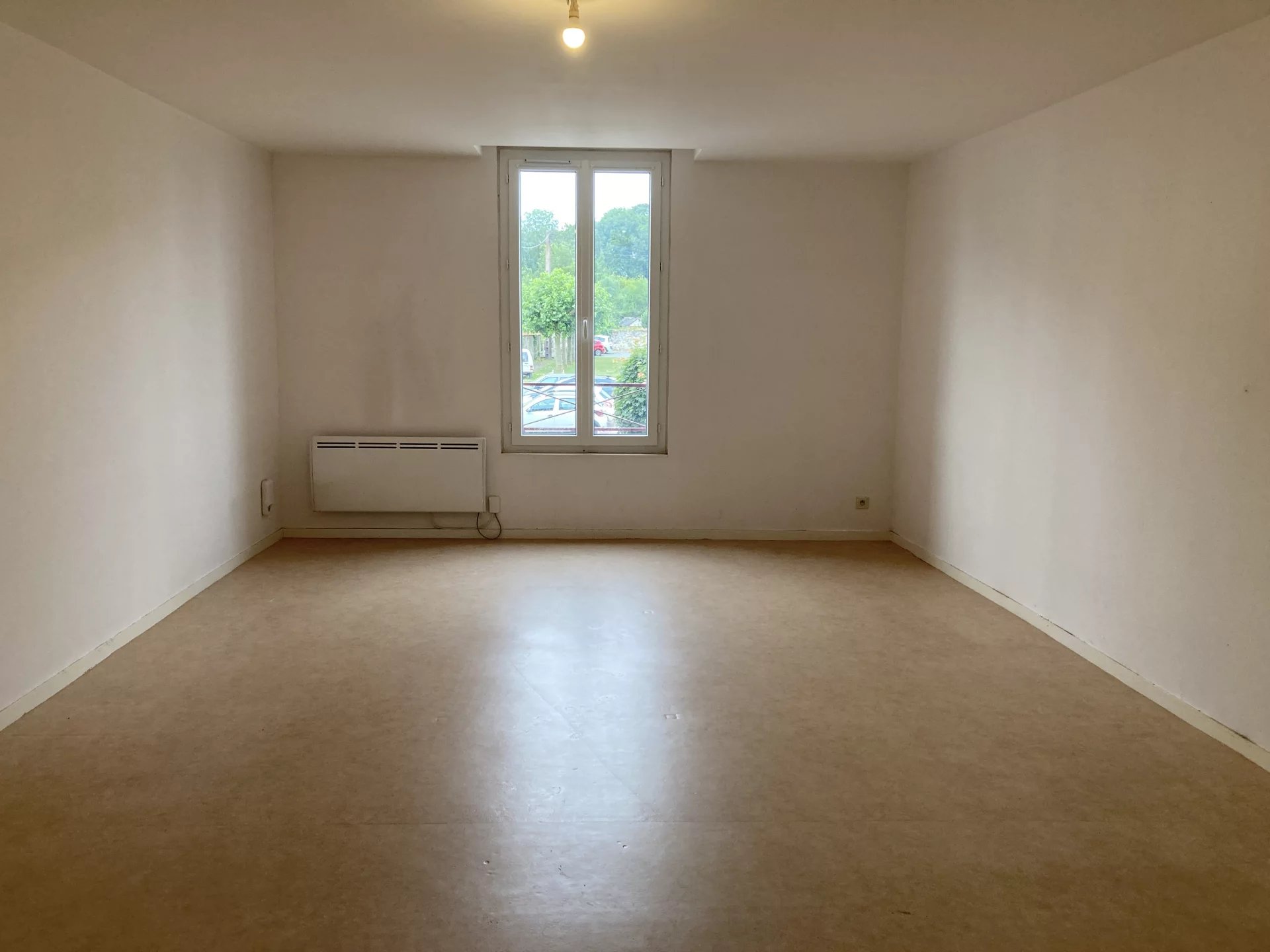 Rental Apartment Neuilly-Saint-Front