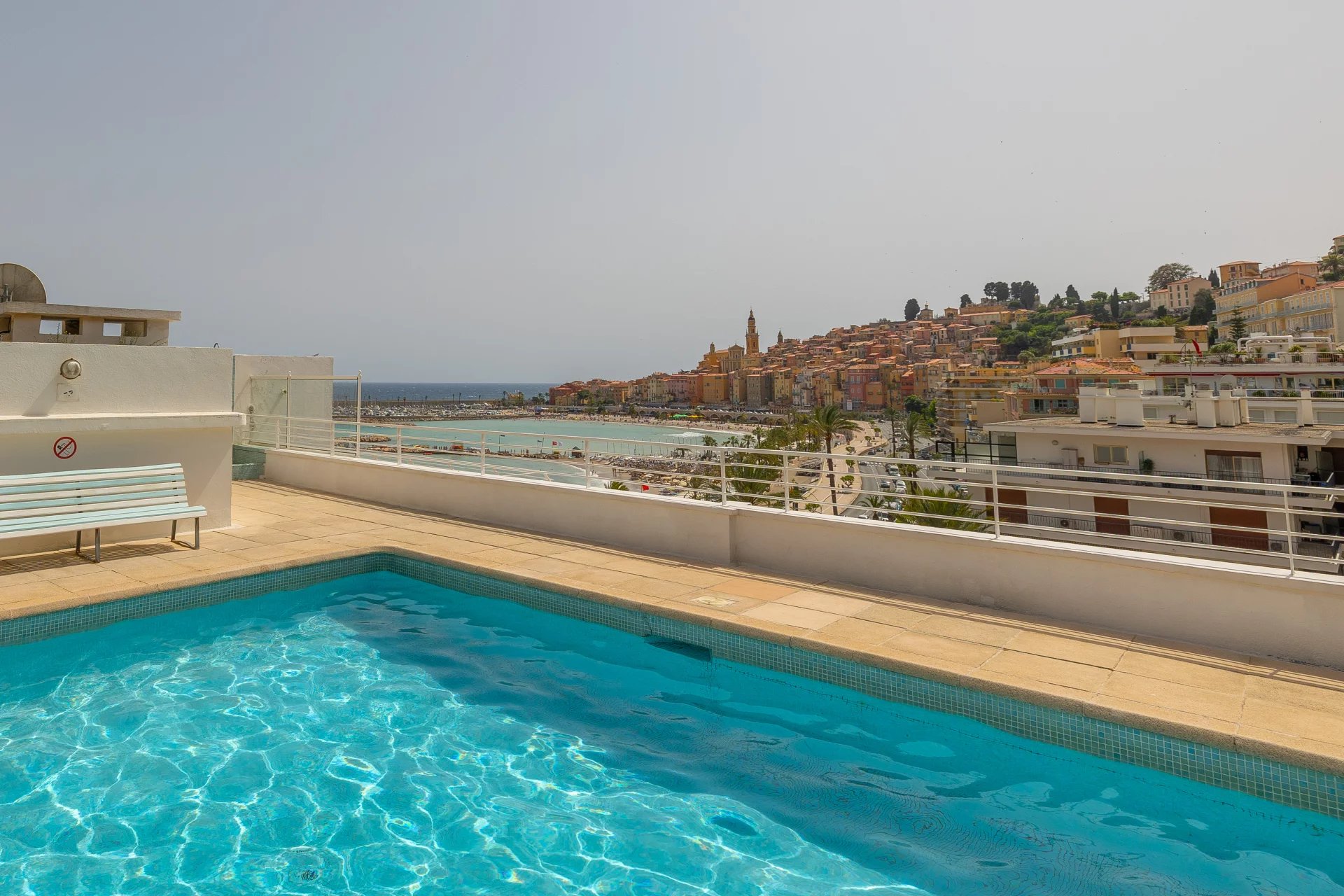 MENTON GARAVAN NEAR SABLETTES (Roof top with swimming pool)