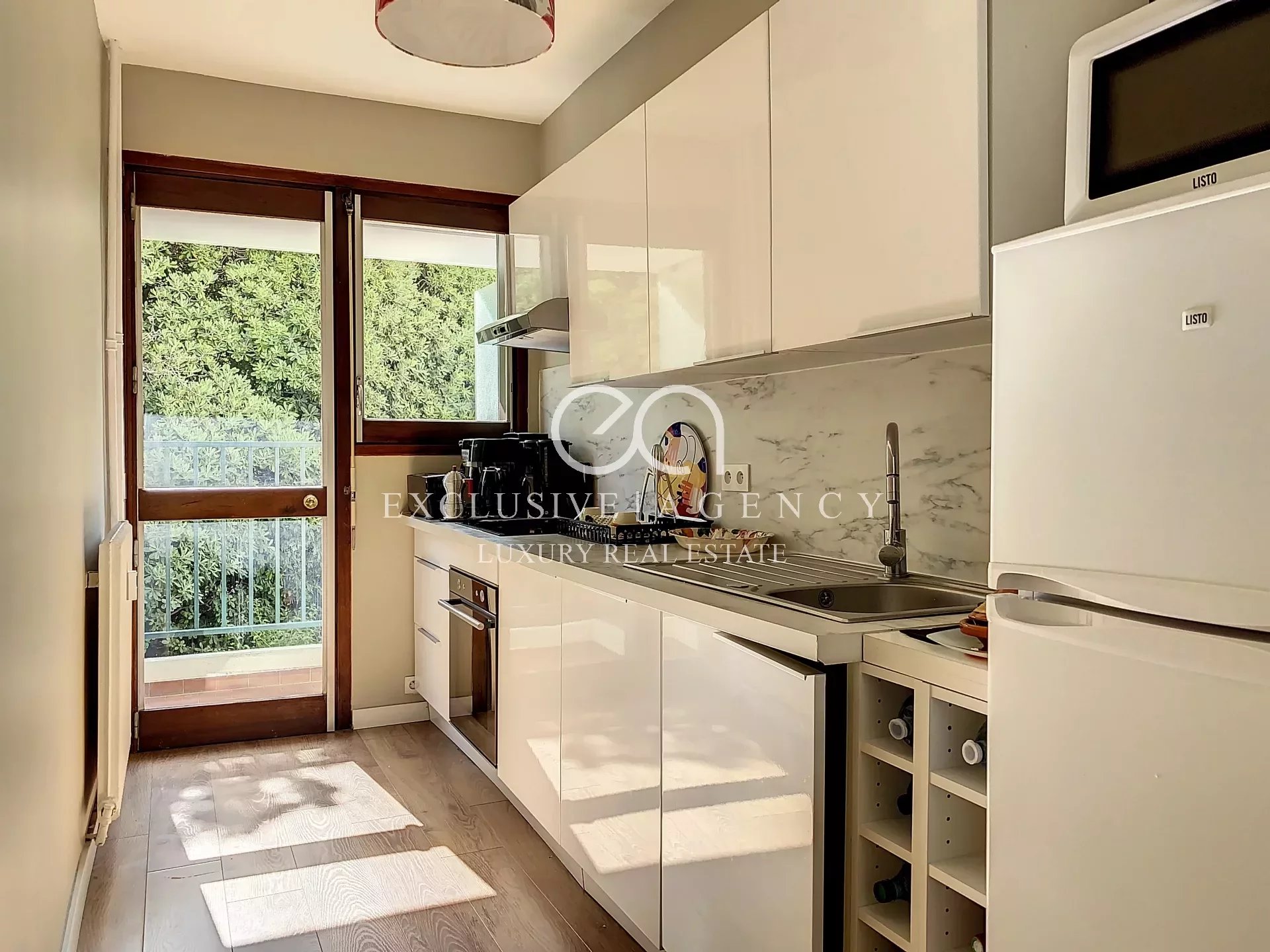 Cannes Montfleury - Spacious 42m² Renovated Studio Only 300m from Rue d'Antibes
