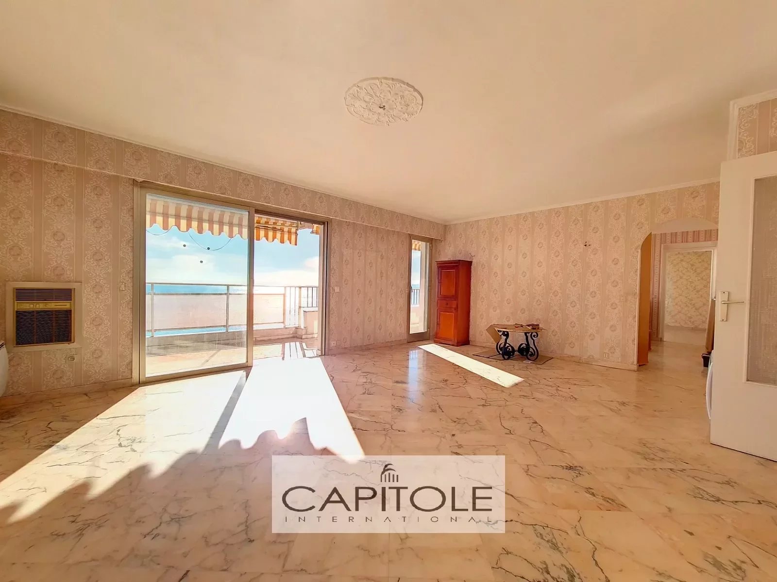 FOR SALE , JUAN LES PINS , panoramic sea view for this  2 bedroom apartment
