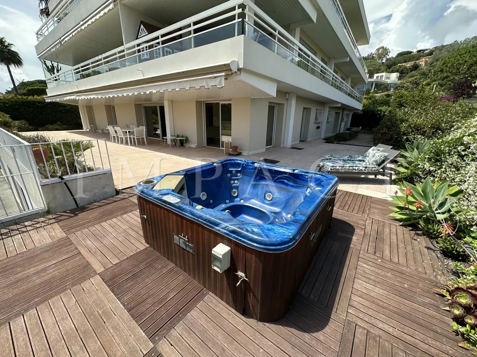 3/4 bedrooms apartment with sea view for sale - Cannes Croix des Gardes