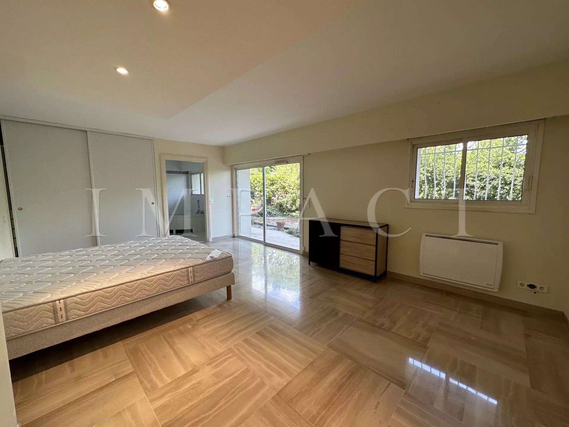 3/4 bedrooms apartment with sea view for sale - Cannes Croix des Gardes