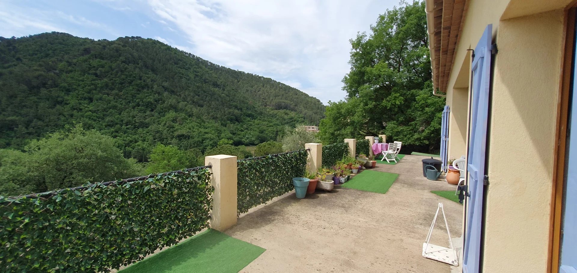 30 mins from Nice House 130m2 + 135m2 outbuildings