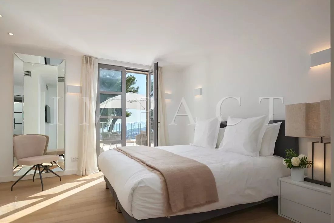 Newly renovated villa sea view to rent Cannes Californie