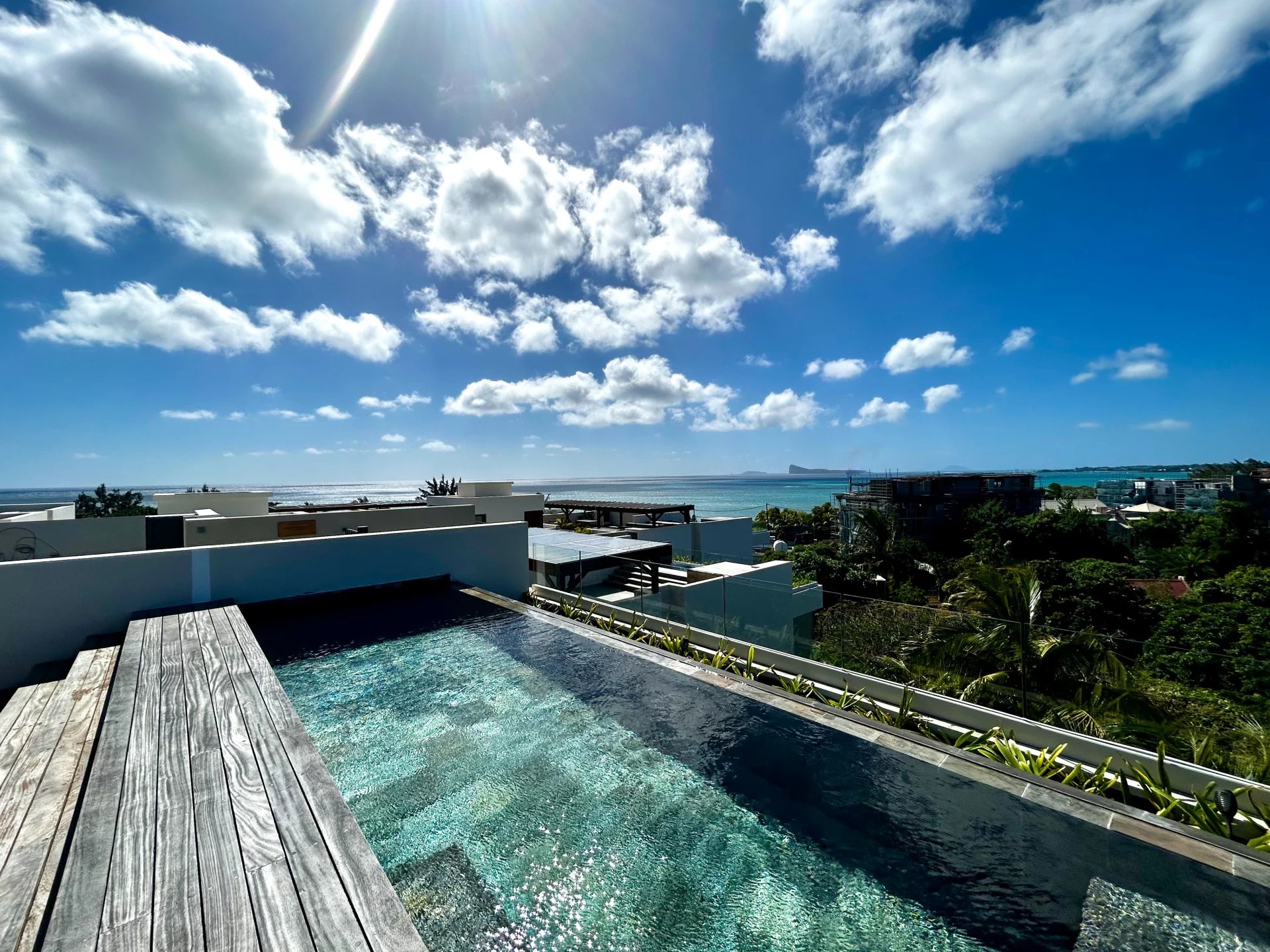 Penthouse Grand Baie - picture 1 title=