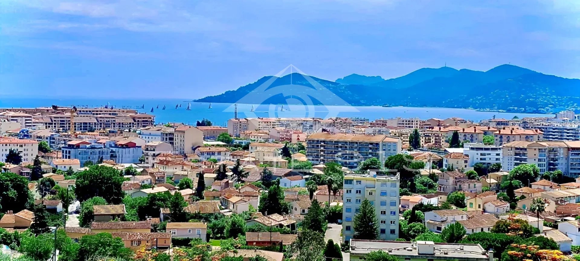 Cannes - appartement 82m² - Vue ver panoramique