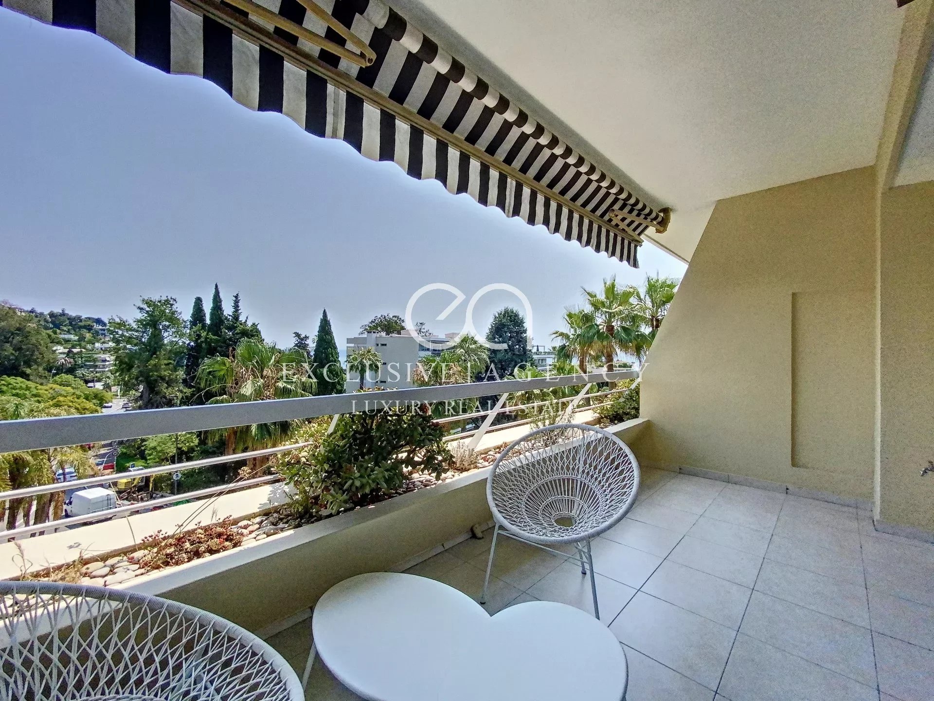 Cannes Basse Californie prachtig gerenoveerd 3-kamer appartement 63 m² met uitzicht op zee