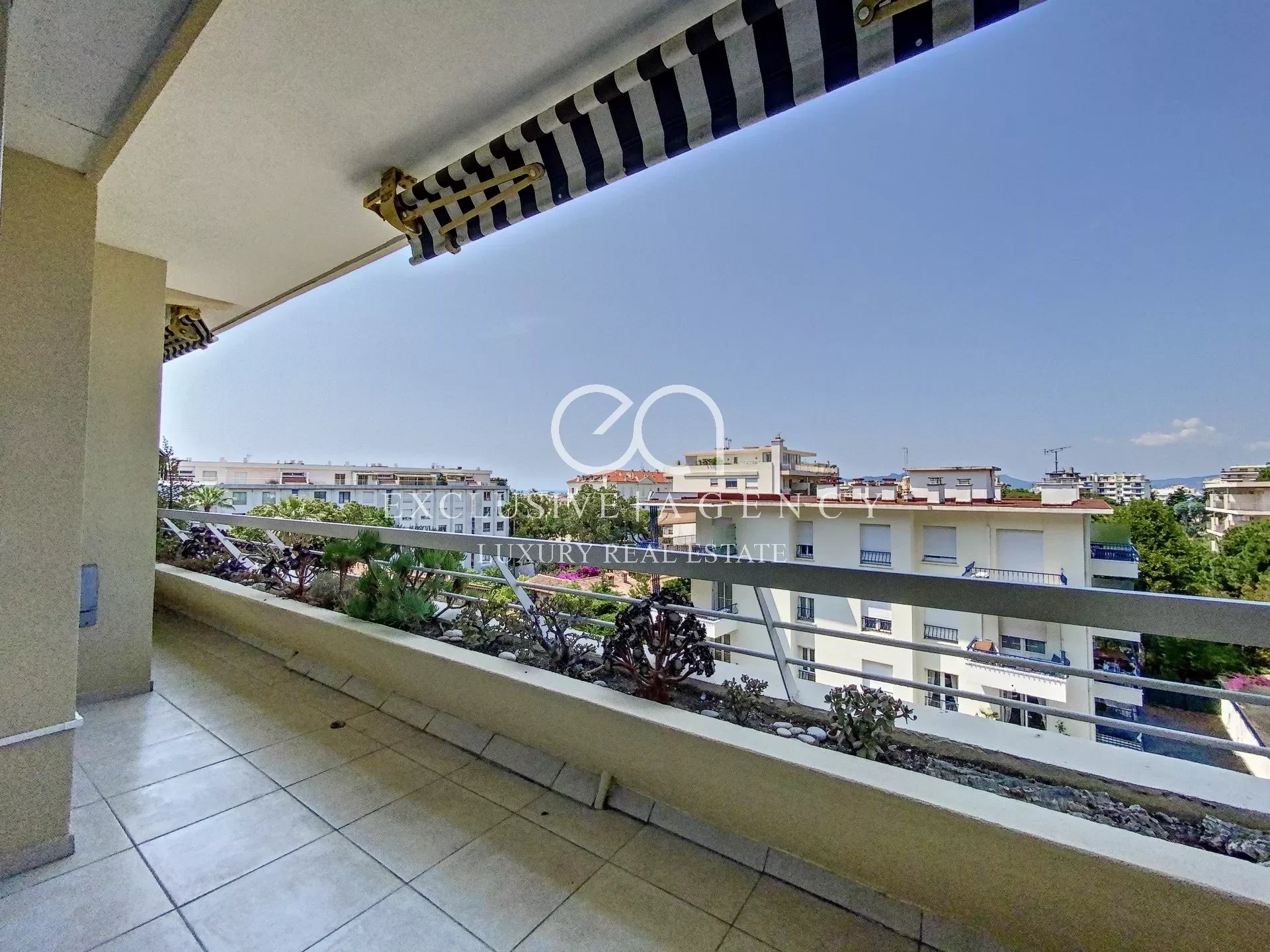 Cannes Basse Californie, 3-Zimmer-Wohnung 63 m², renoviert mit Meerblick