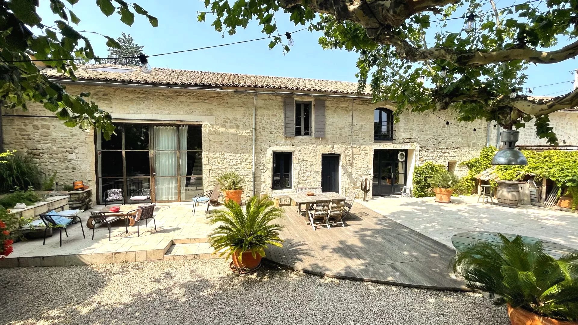 Vente Maison 365m² 10 Pièces à Saint-Rémy-de-Provence (13210) - Happy Immobilier